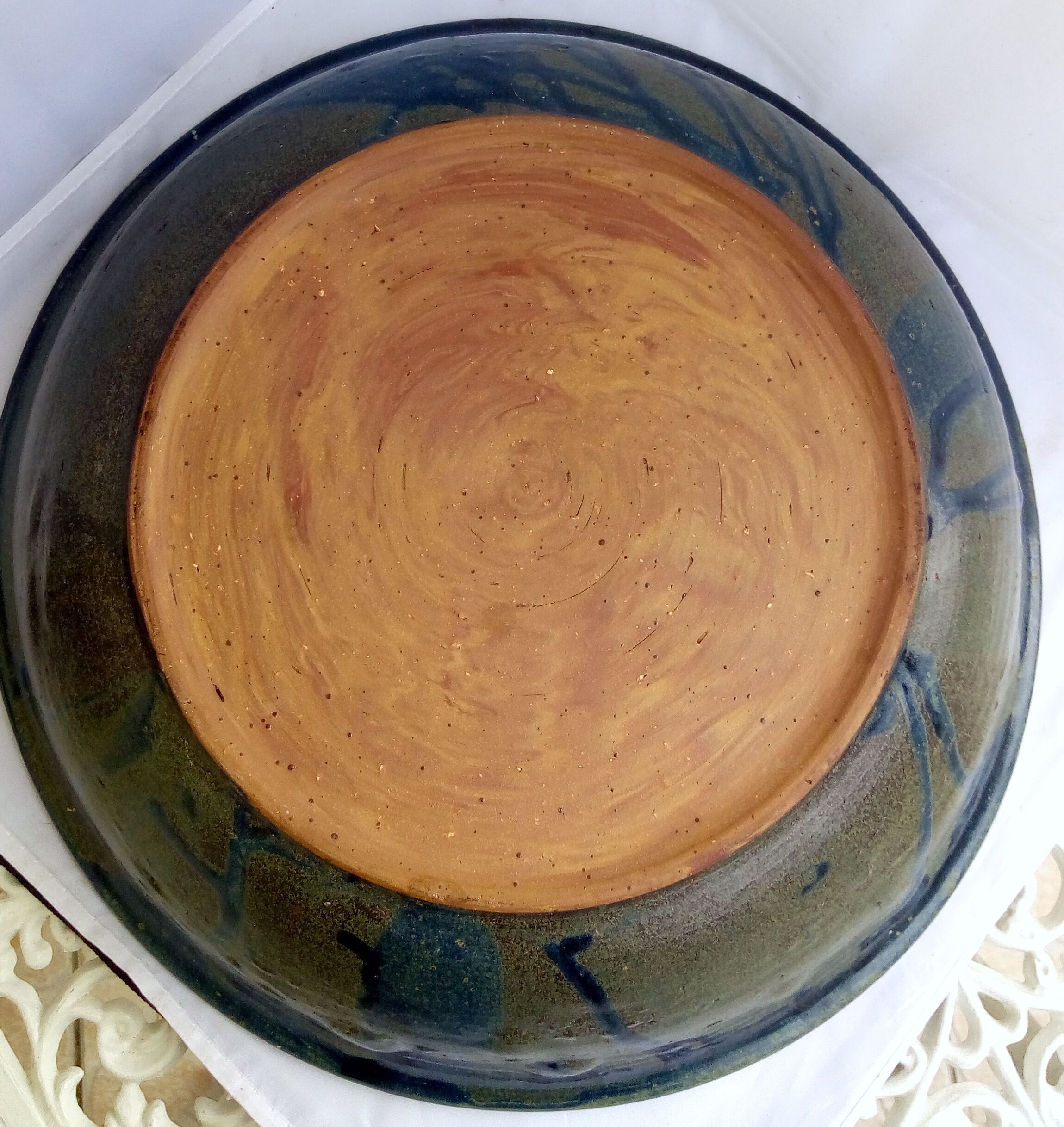 Xxl dish in nocturnal blue and black sandstone