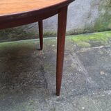 Extendable teak table by Alberts Tibro