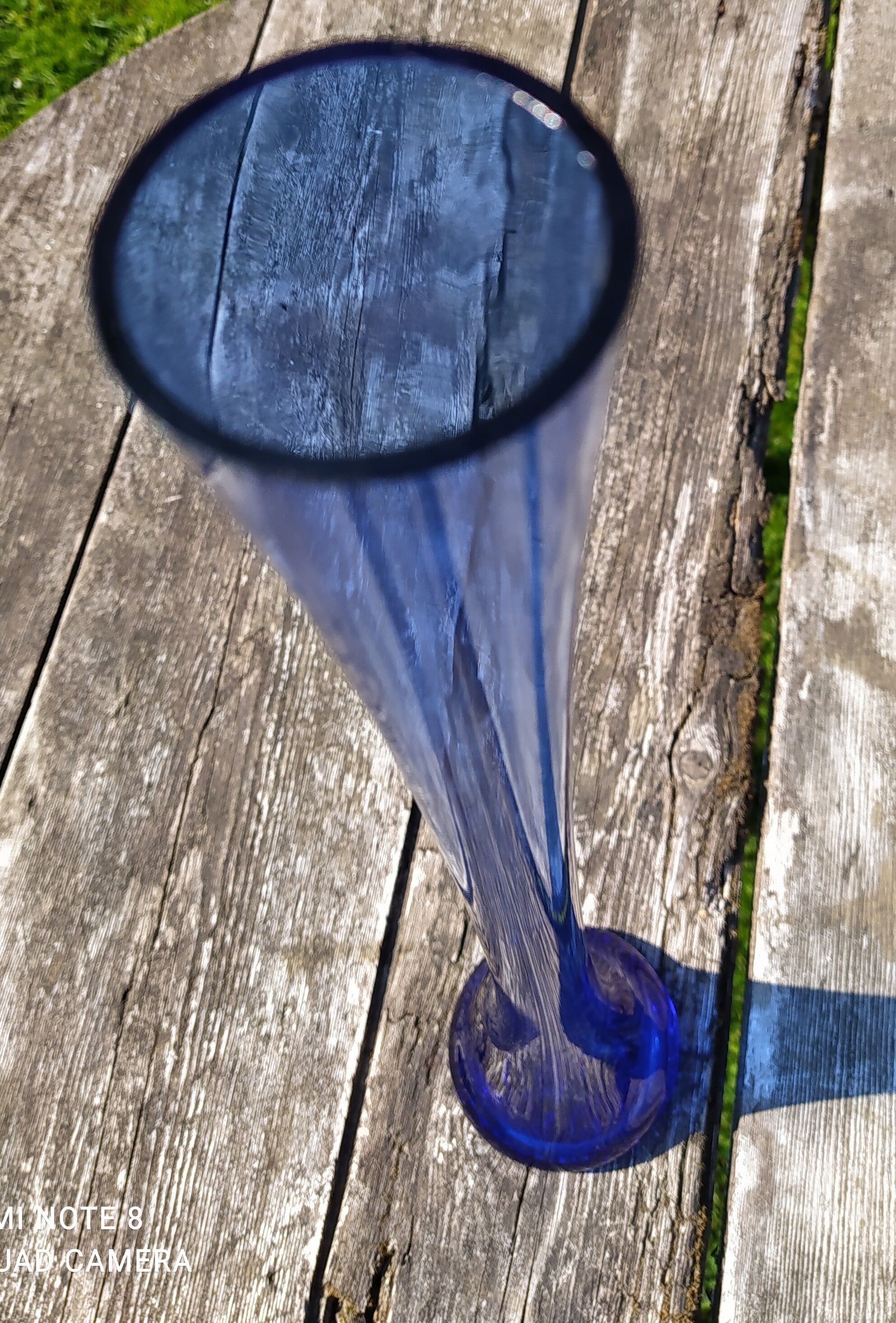 Vintage blue soliflore