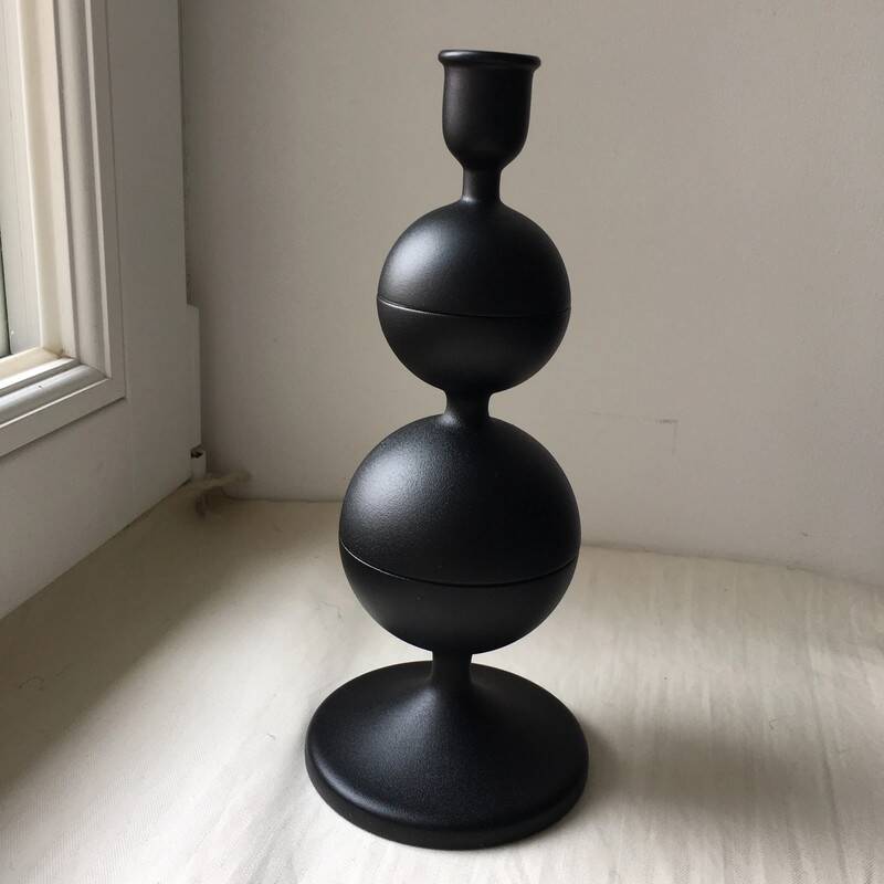 2 black metal ball candle holders 23.5 cm