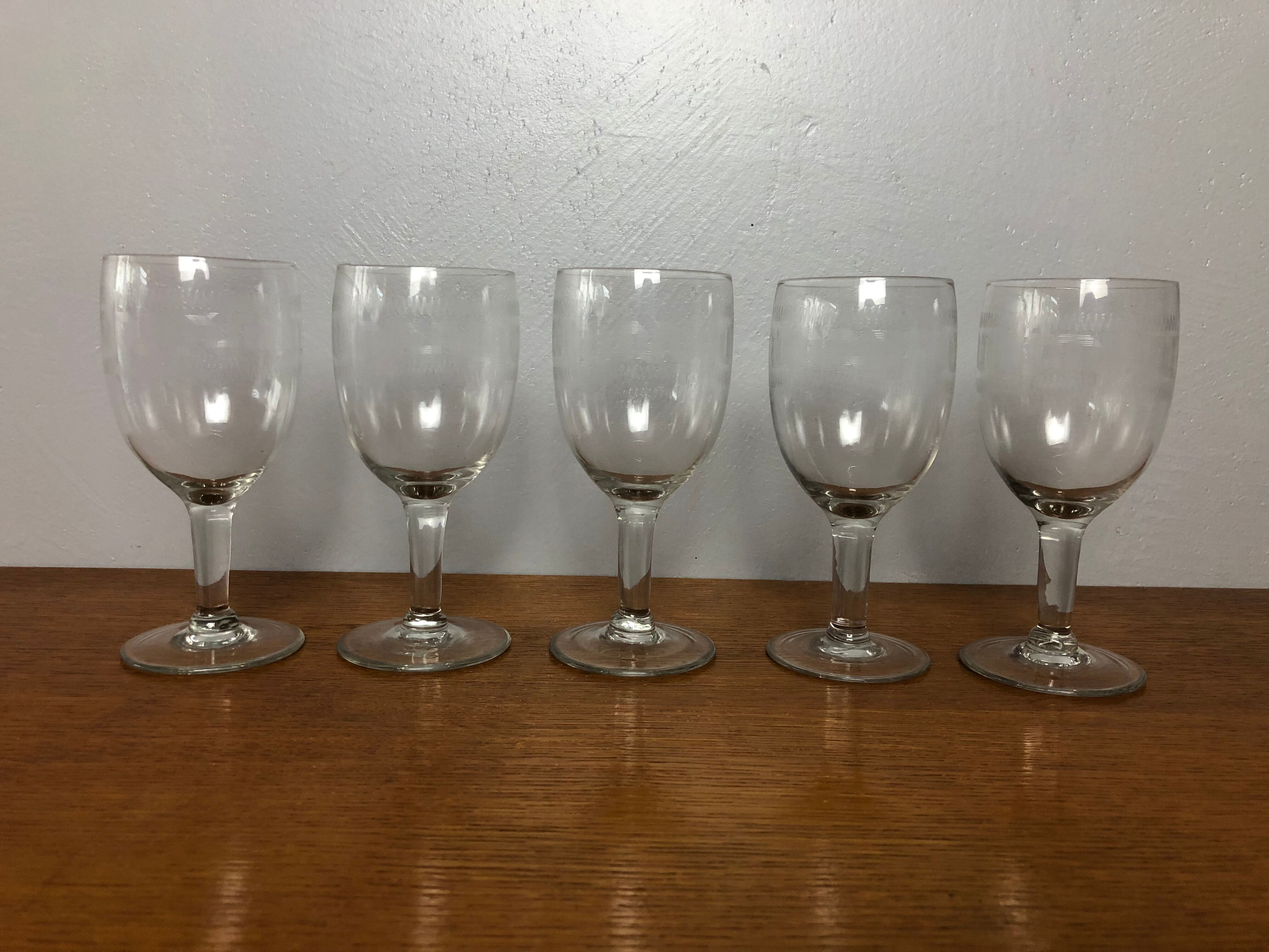 5 crystal wine glasses engraved decoration