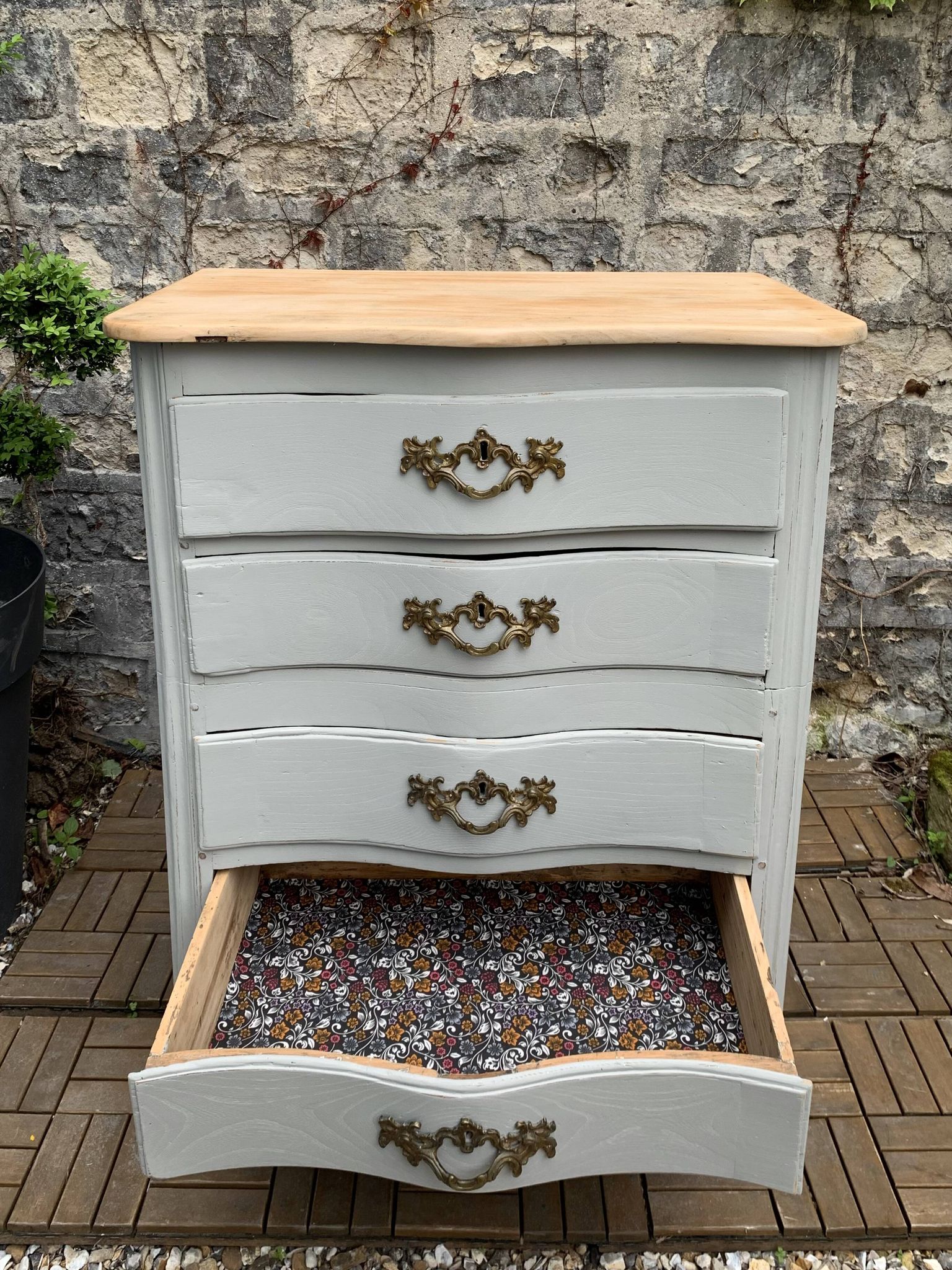 Louis XV style commode 1900