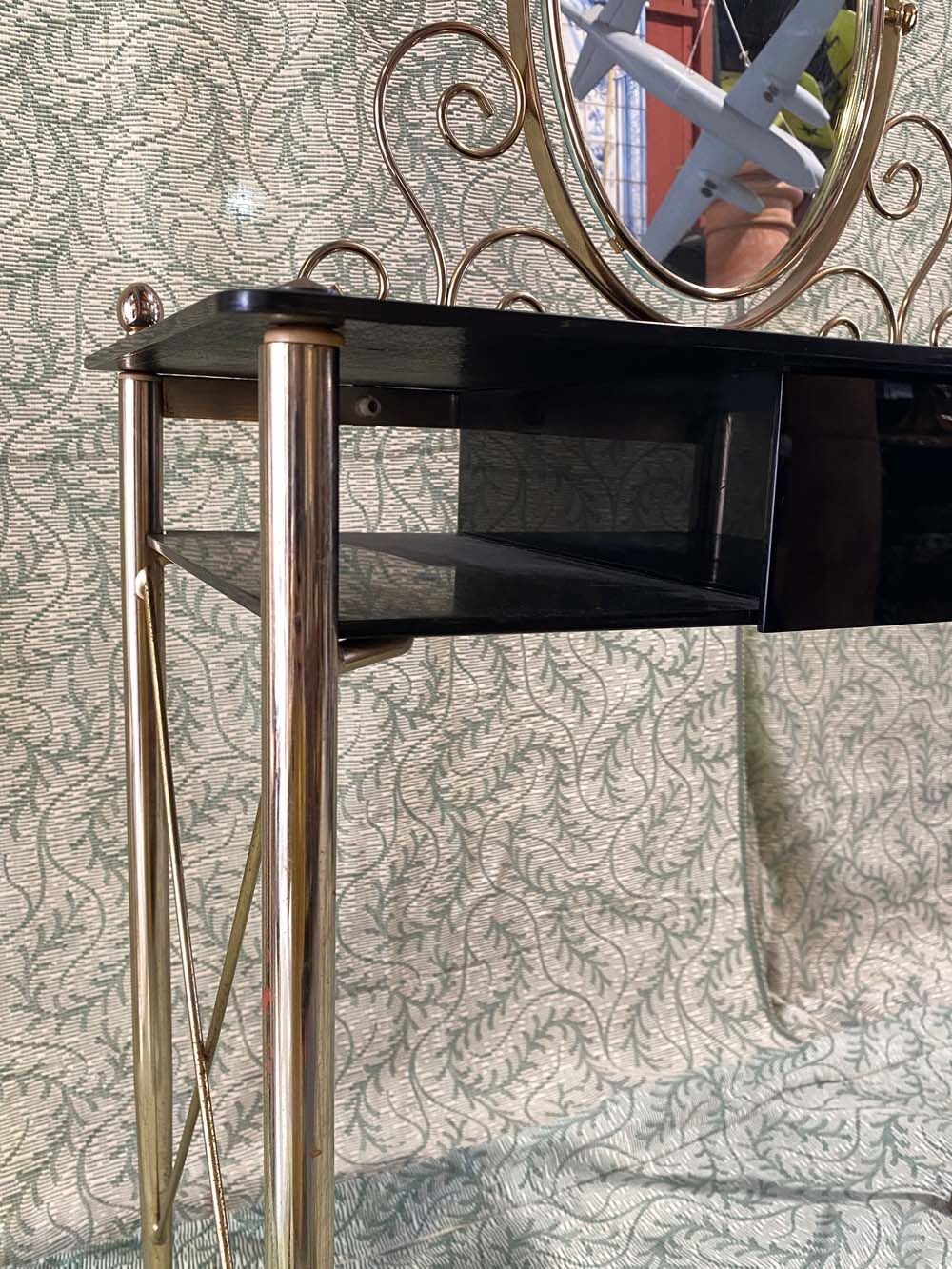 Golden metal and plexiglass dressing table