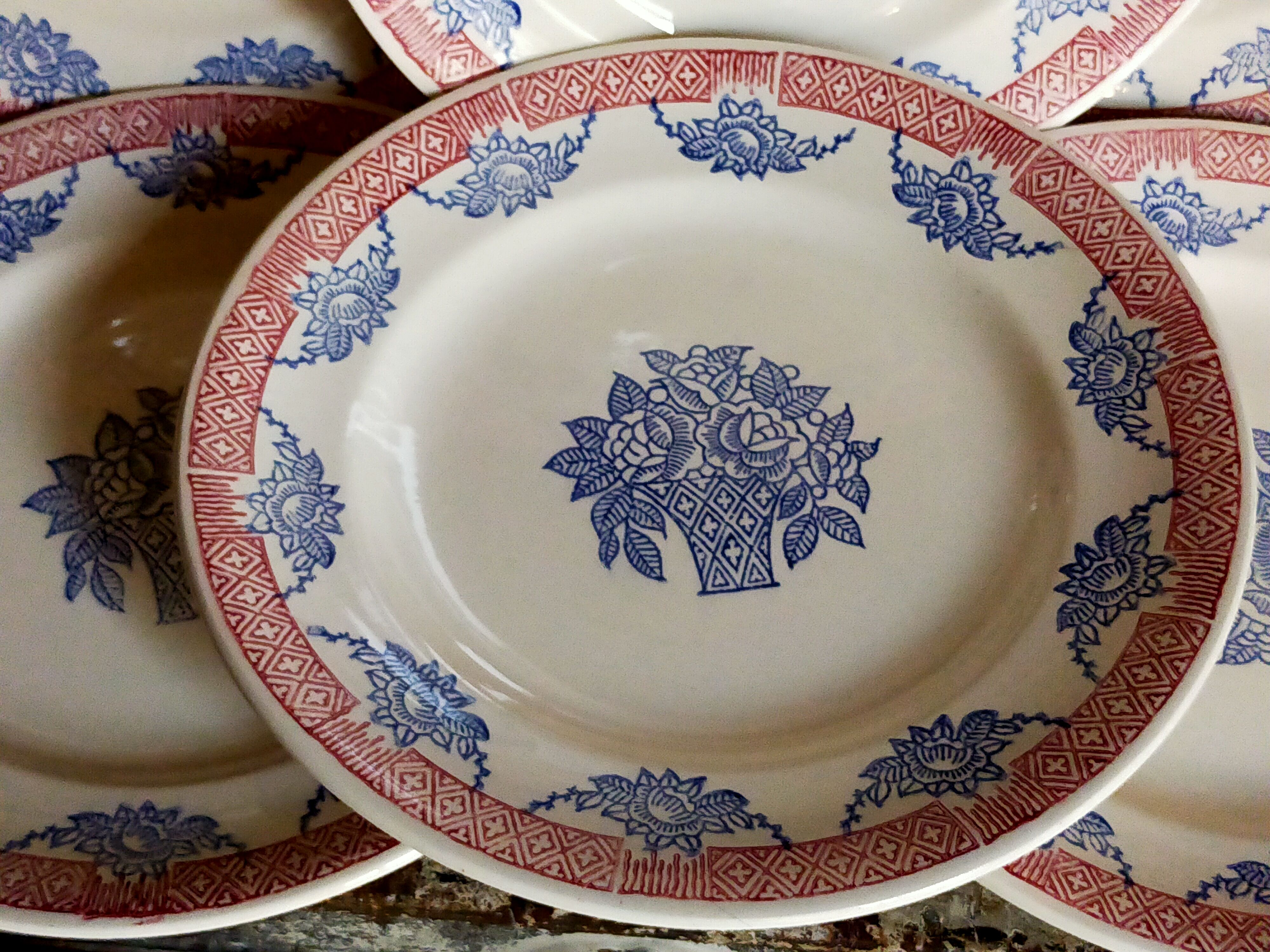 Six Art Deco plates in Longwy service "Normandy"