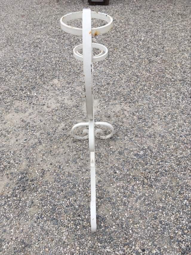 Wrought iron plant holder