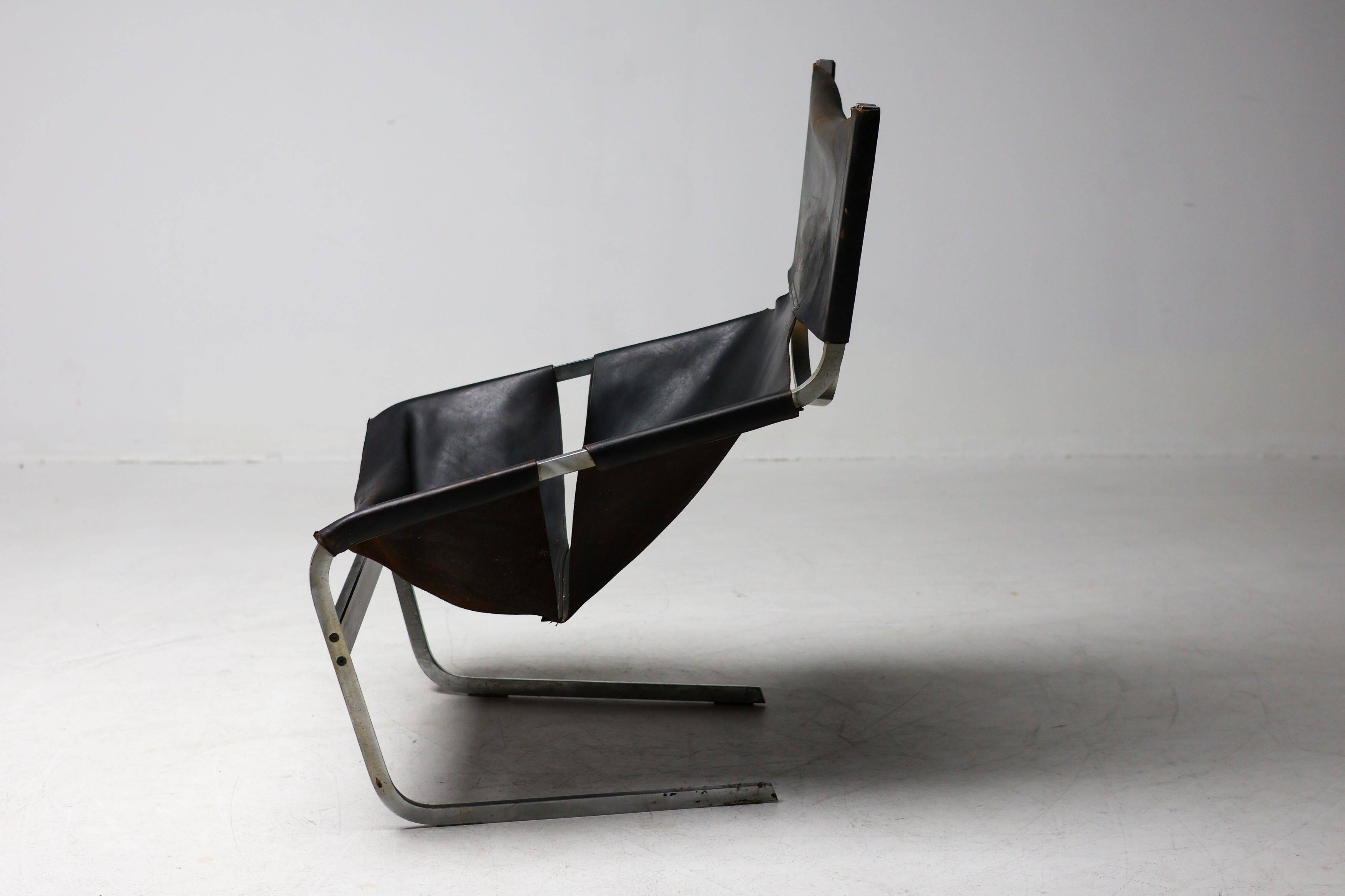 Pierre Paulin F444 chaise longue in black leather - All original, Vintage
