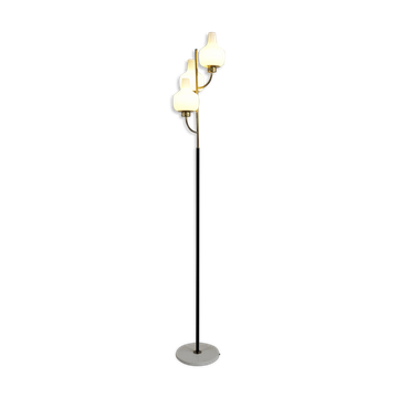 Stilnovo, floor lamp with three opalines, Italy 1950