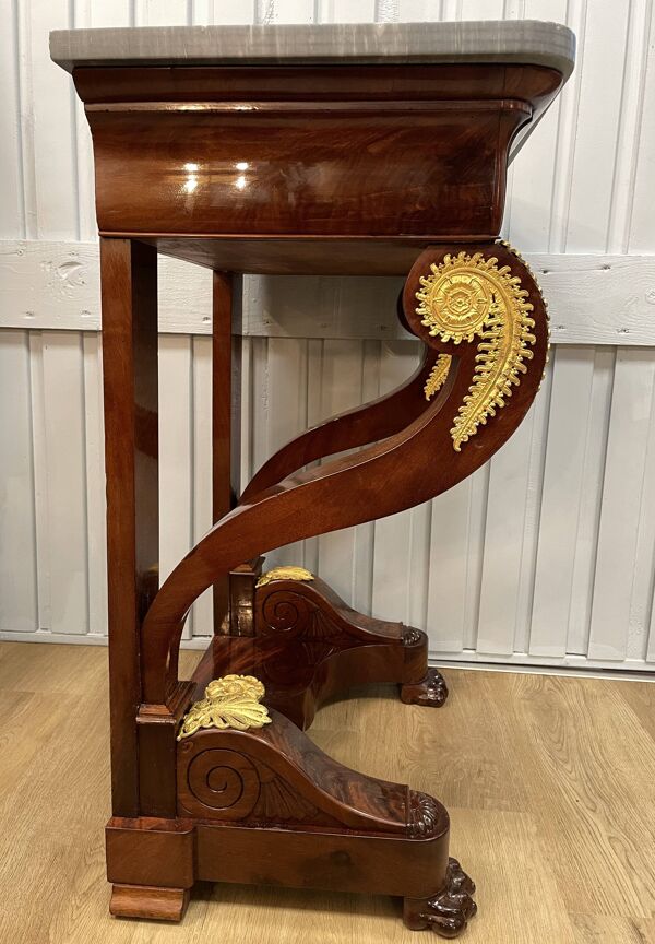 Petite console en acajou de style Restauration