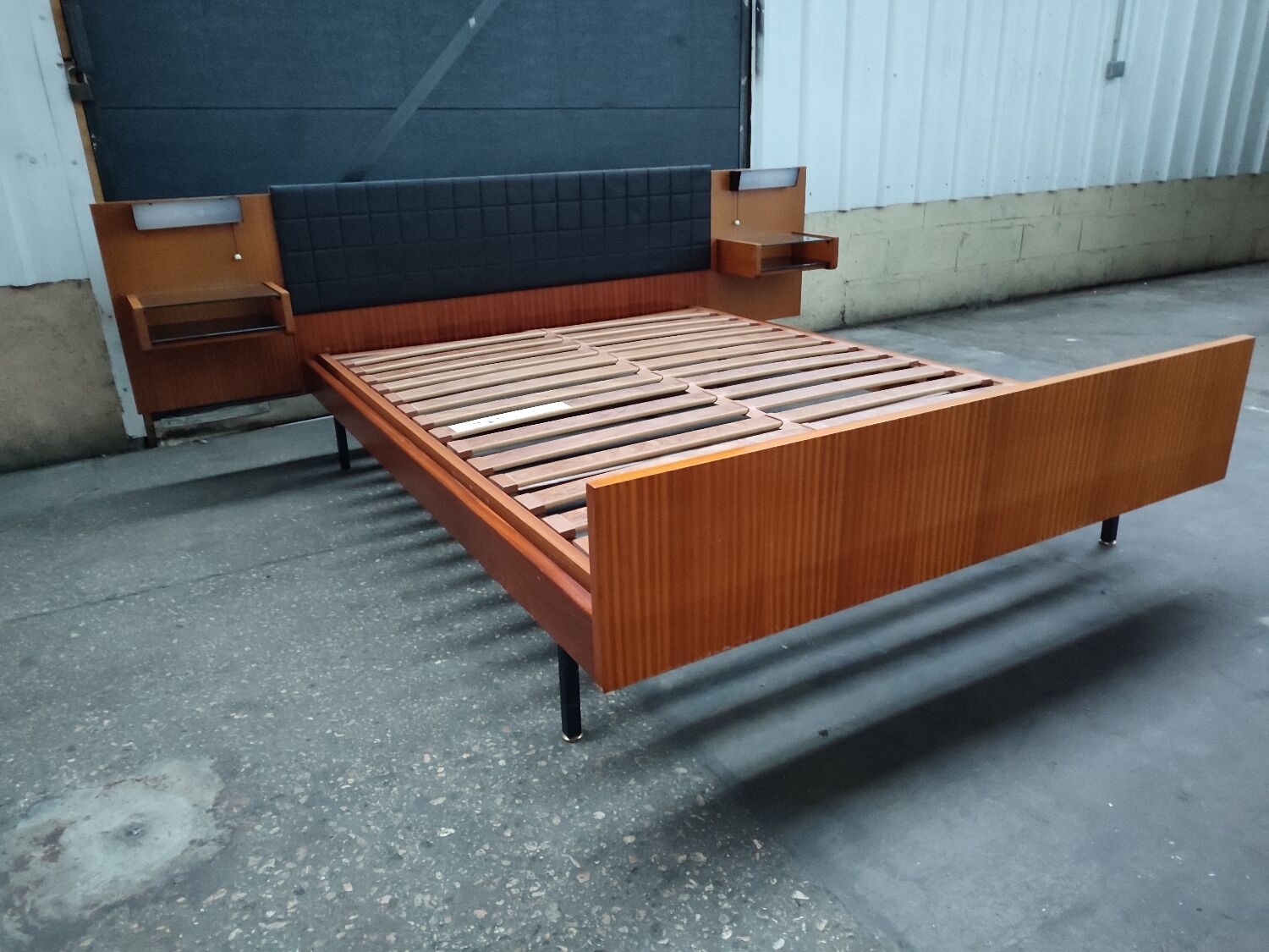 Vintage bed André Simard