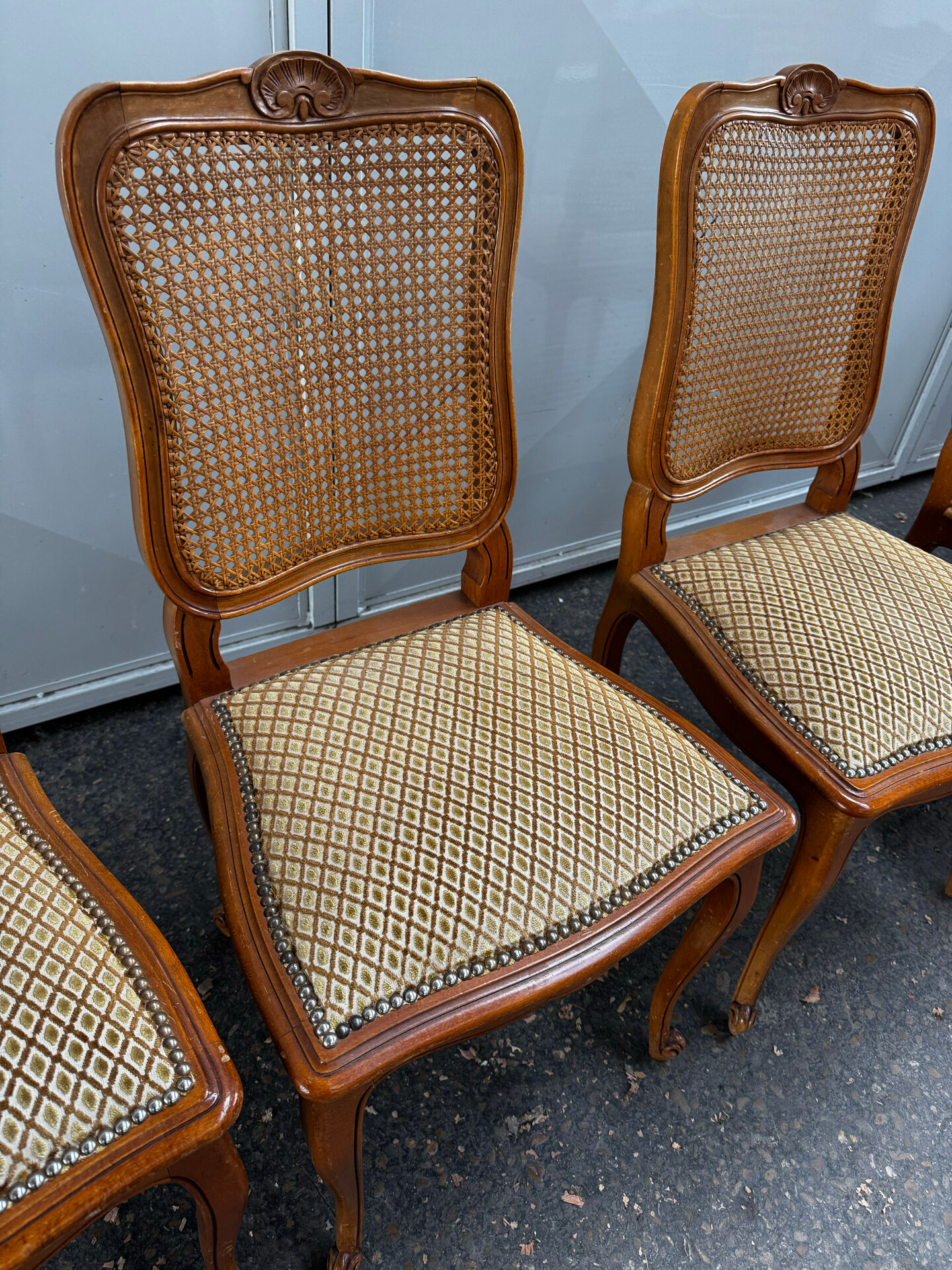 Set of 6 chairs in Louis XV style - carved wood and caning