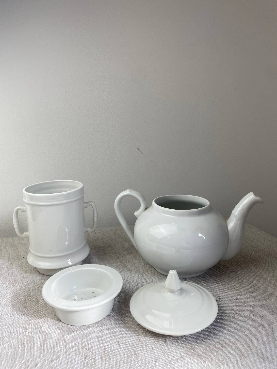 Pillivuyt France white porcelain teapot