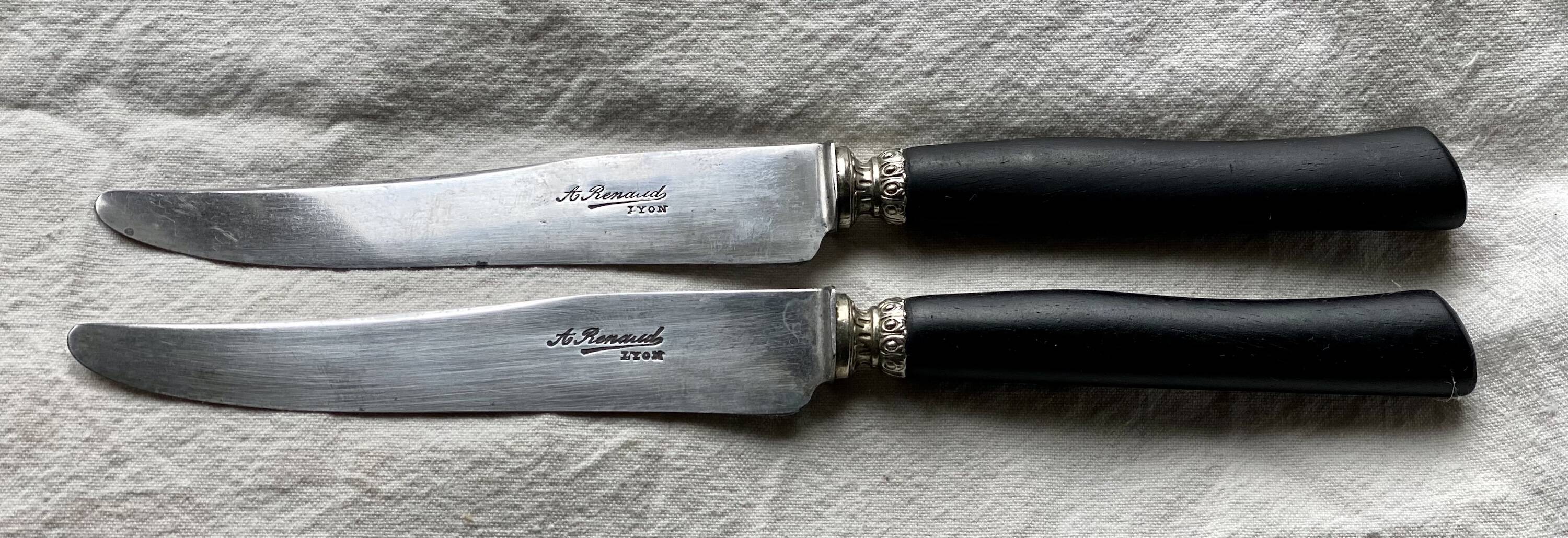 Set of 6 table knives from the 19th century, ebony and silver.
