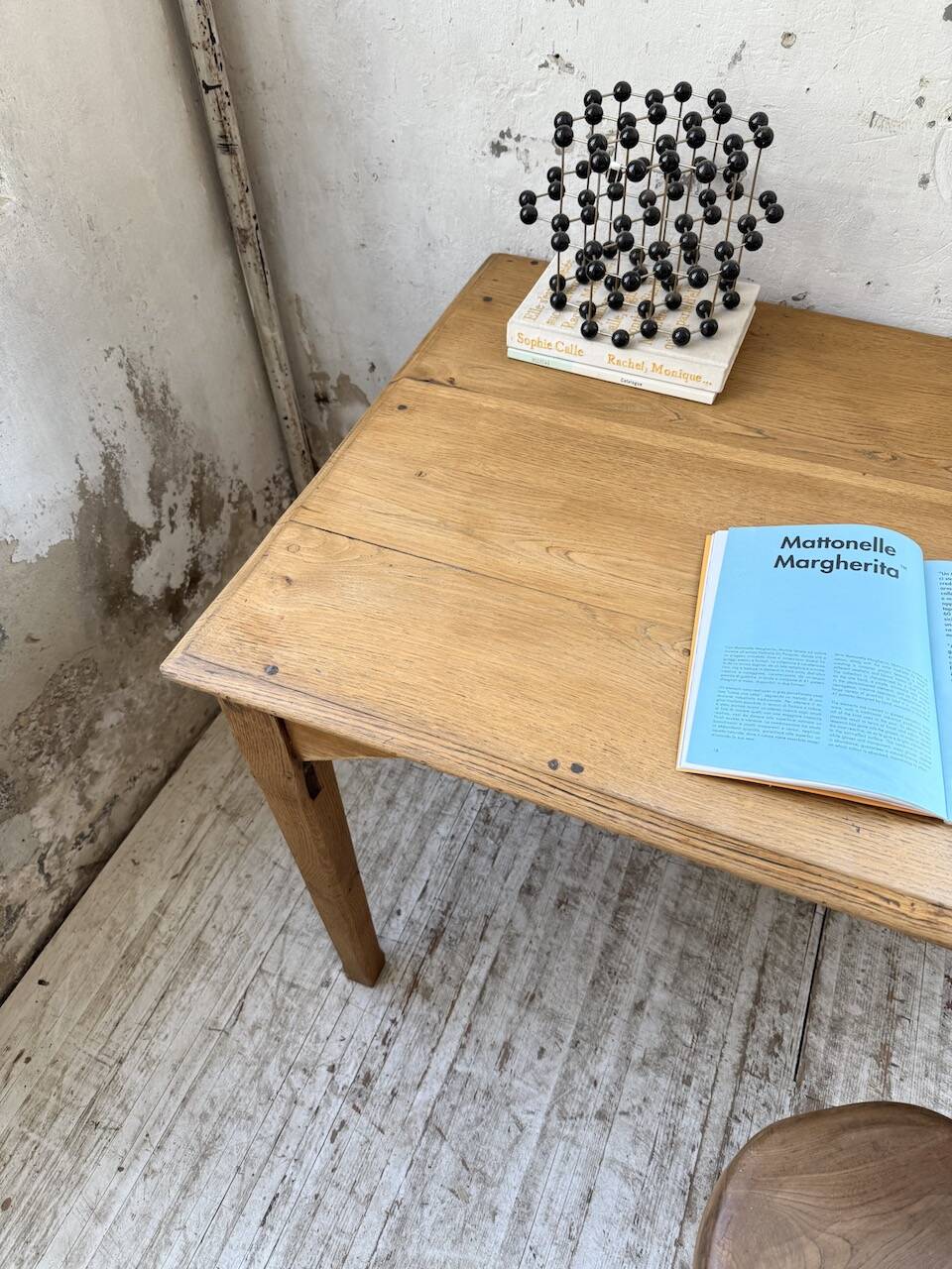 Oak desk with spindle legs, 1950s