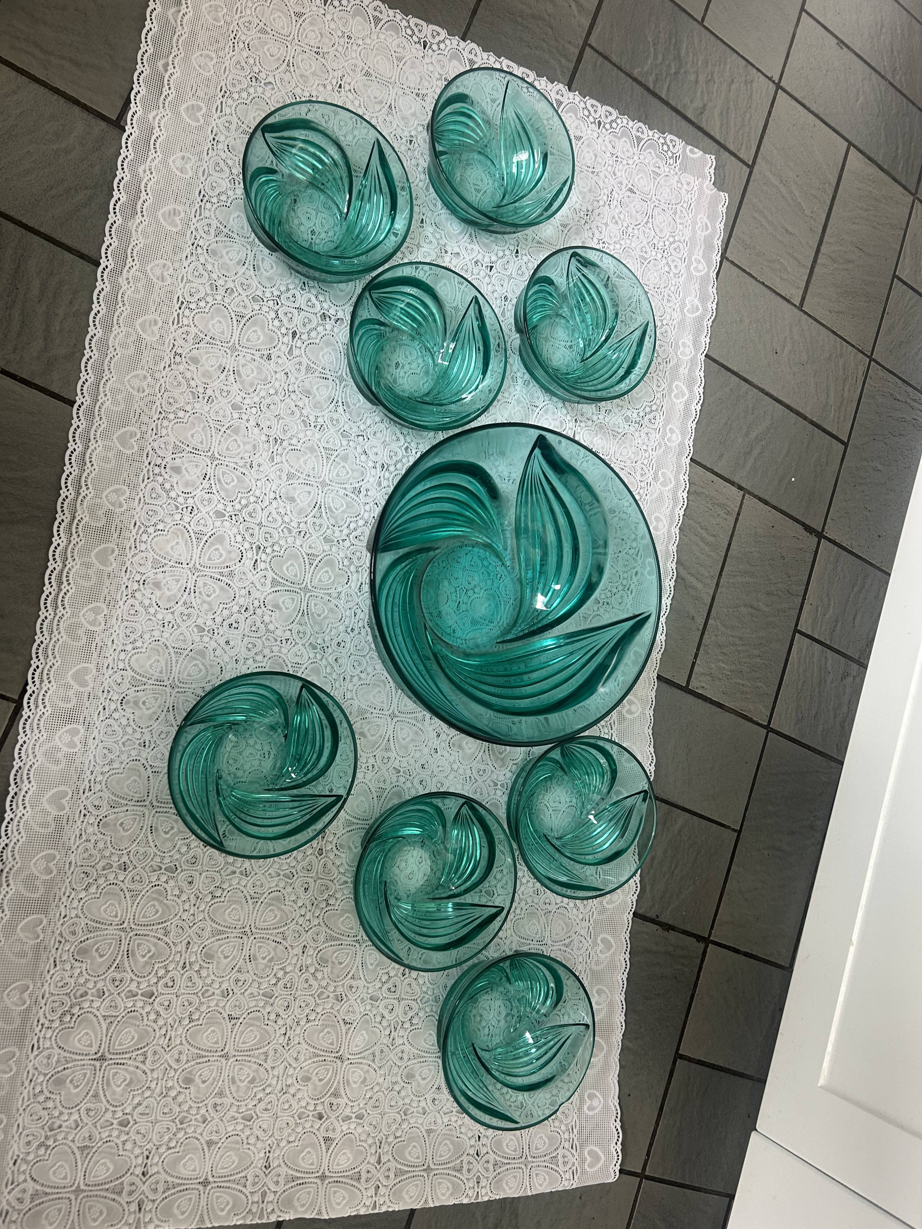 Salad bowl Fruit bowl and bowls