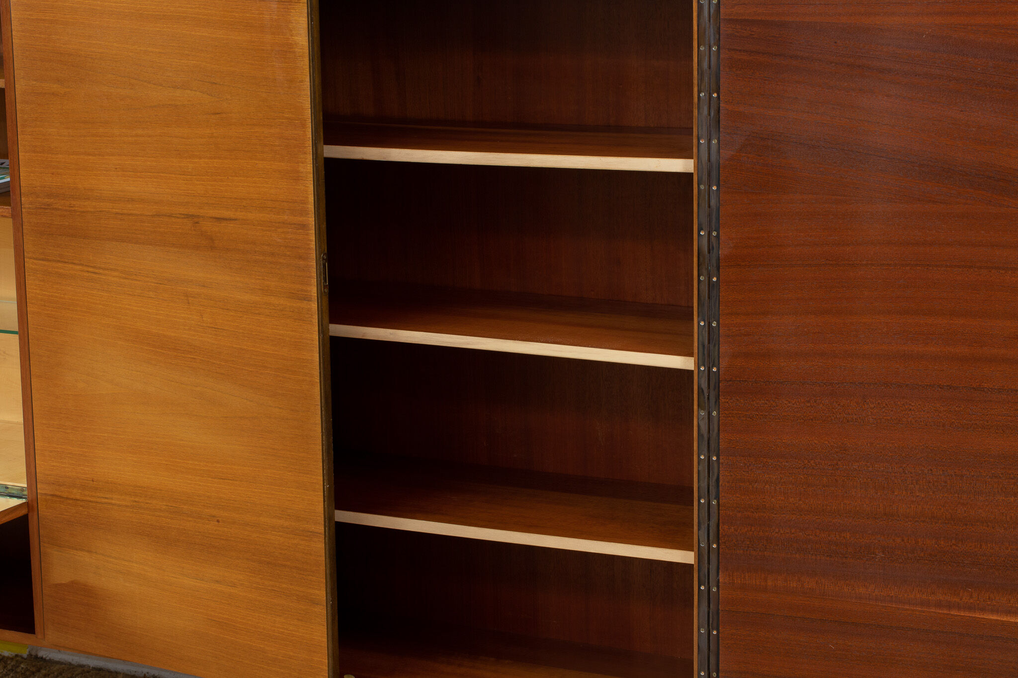 Vintage Scandinavian Enfilade – 249 cm