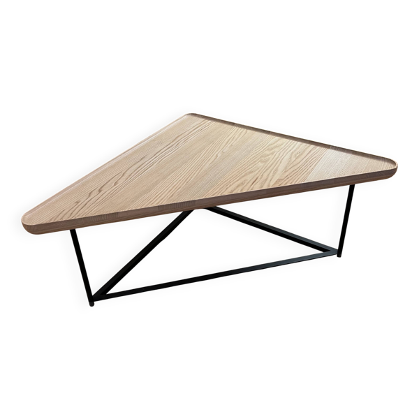 Table basse modèle « torei » designer luca nichetto éditeur cassina
