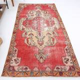 Madallion oriental vintage carpet