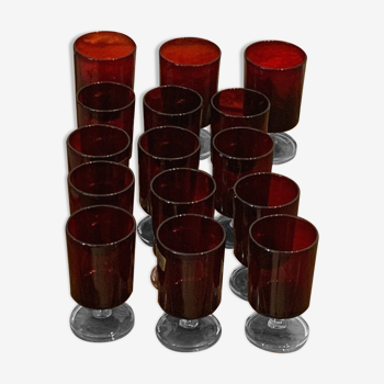 Set de 15 verres à vin en verre rouge Luminarc vintage 1970