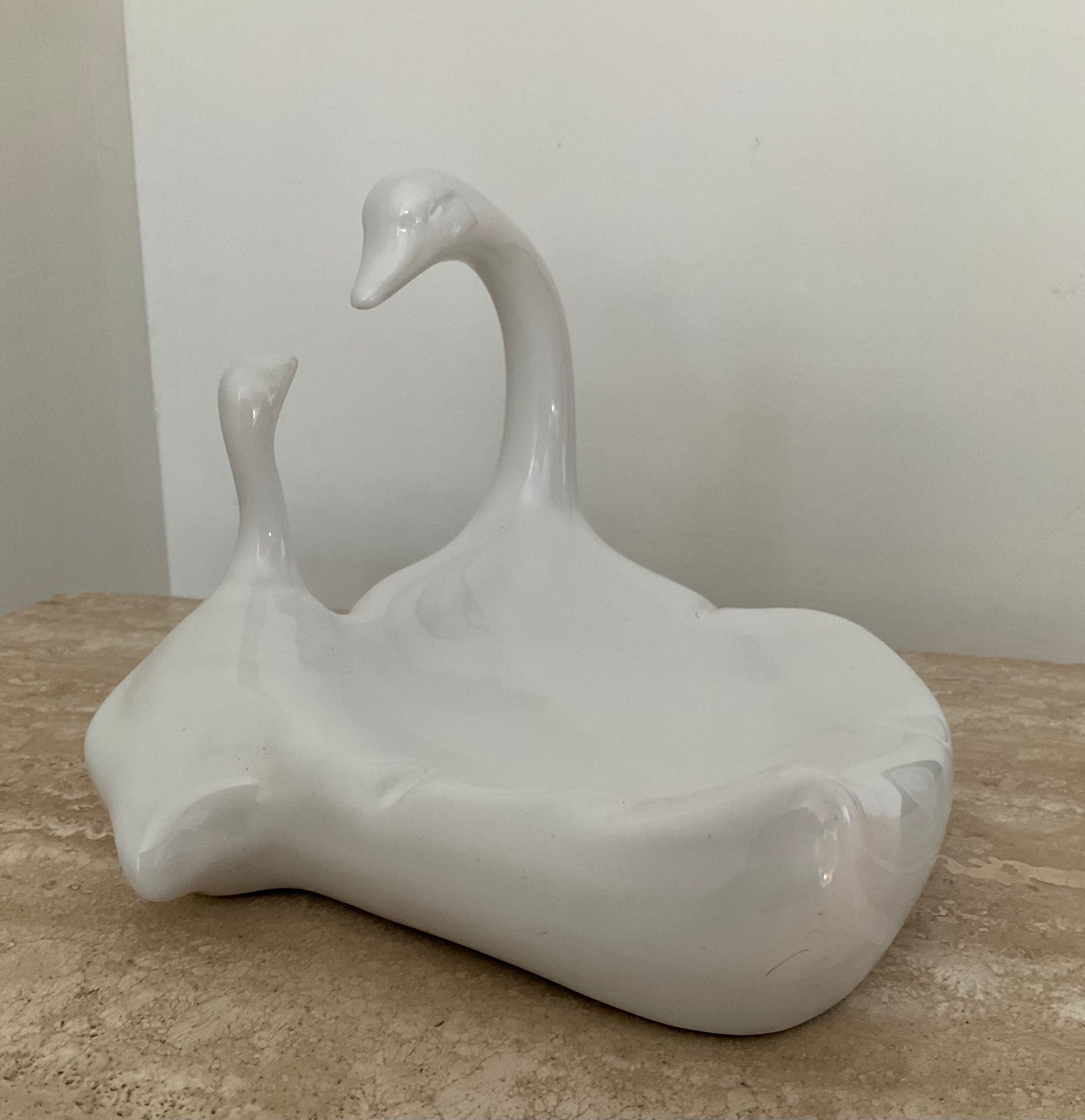 Empty pocket vintage ceramic swan 70s