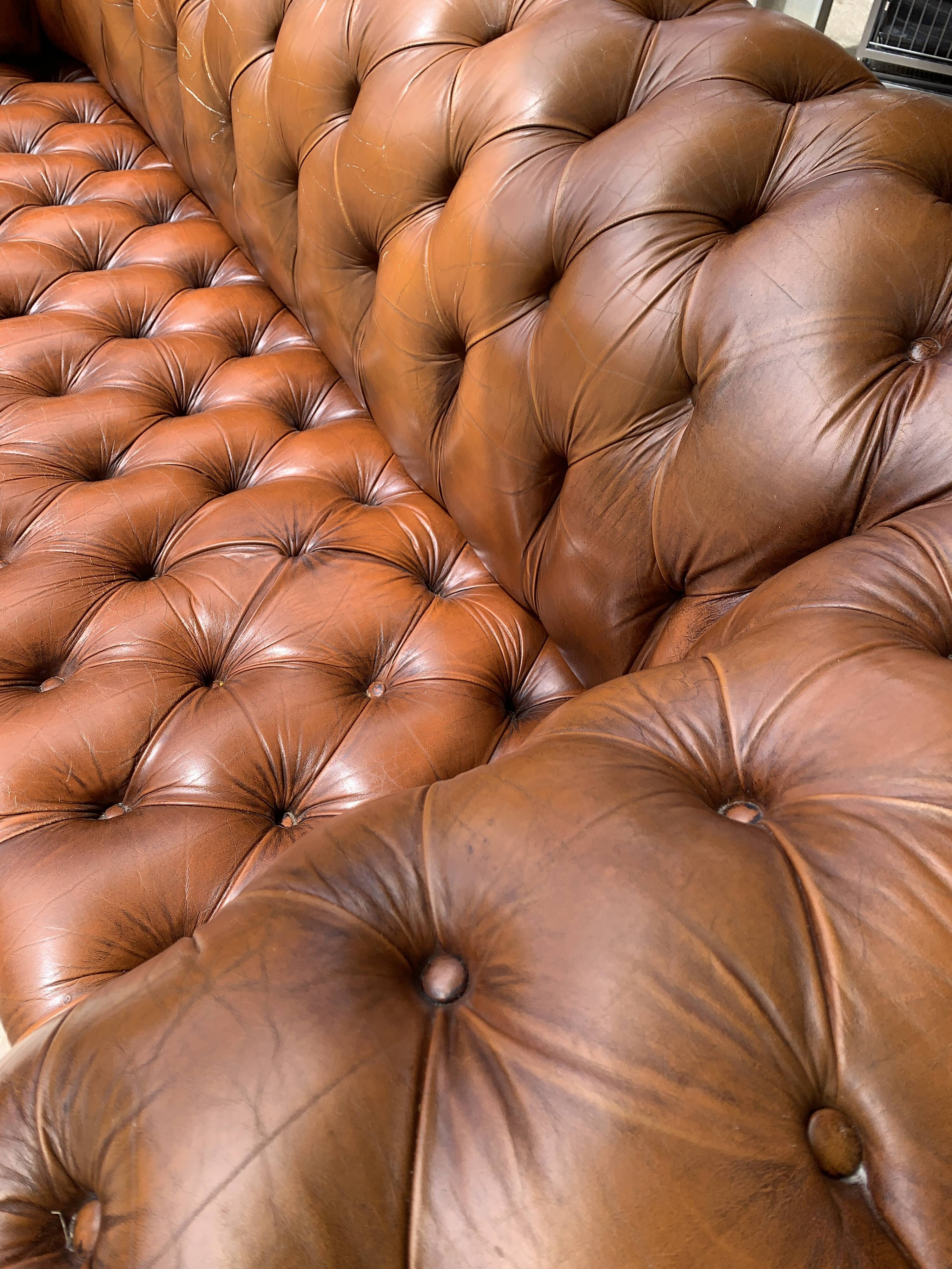 Chesterfield Sofa 3-4 seats