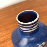 Danish mid-century porcelain vase from the Baca line with bird motif by Nils Thorsson for Aluminia Royal Copenhagen, 1960s.