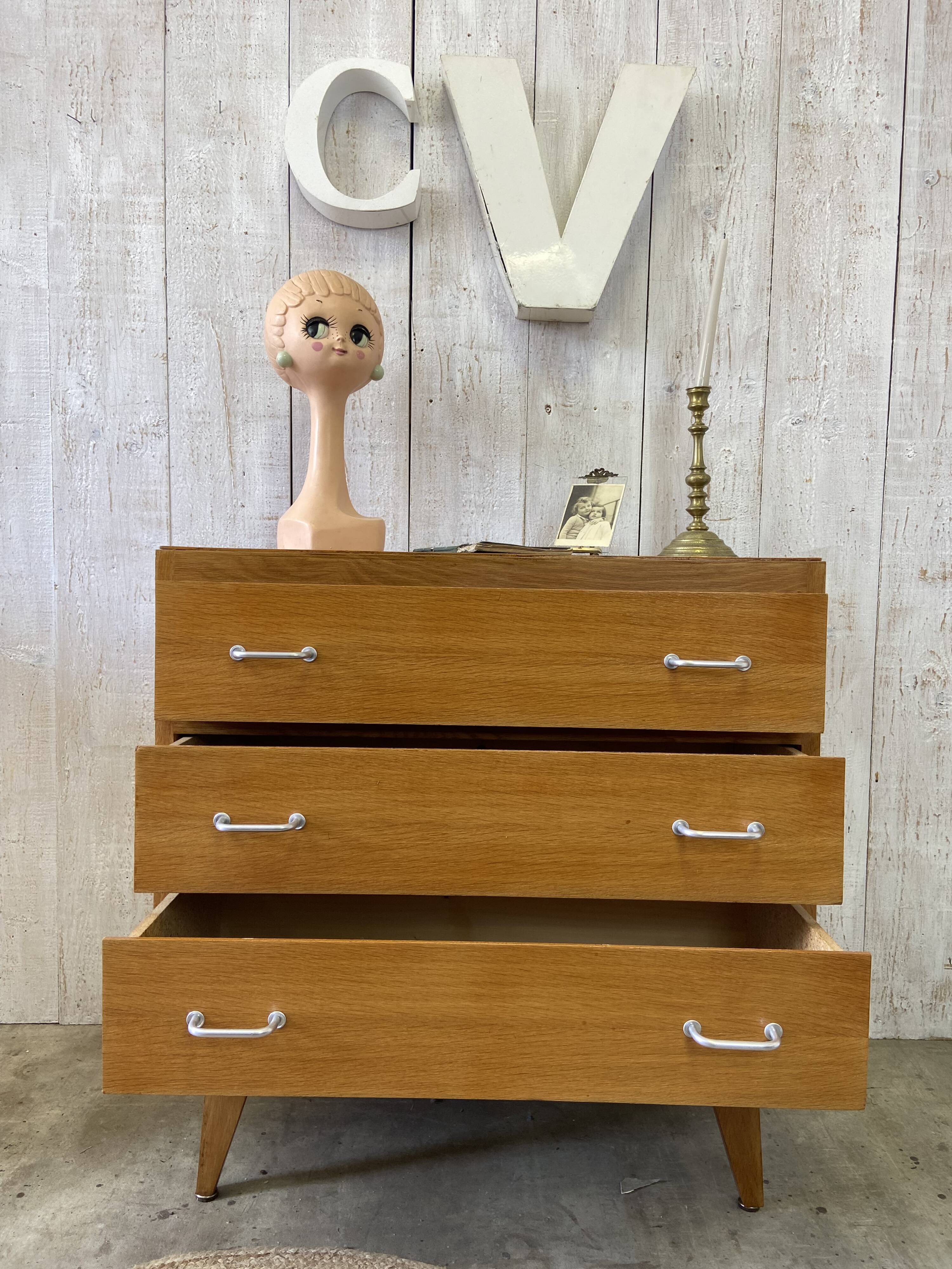 Vintage chest of drawers