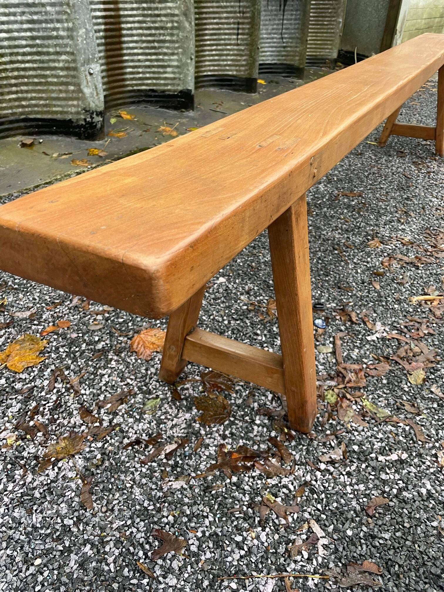 Paire de bancs en orme