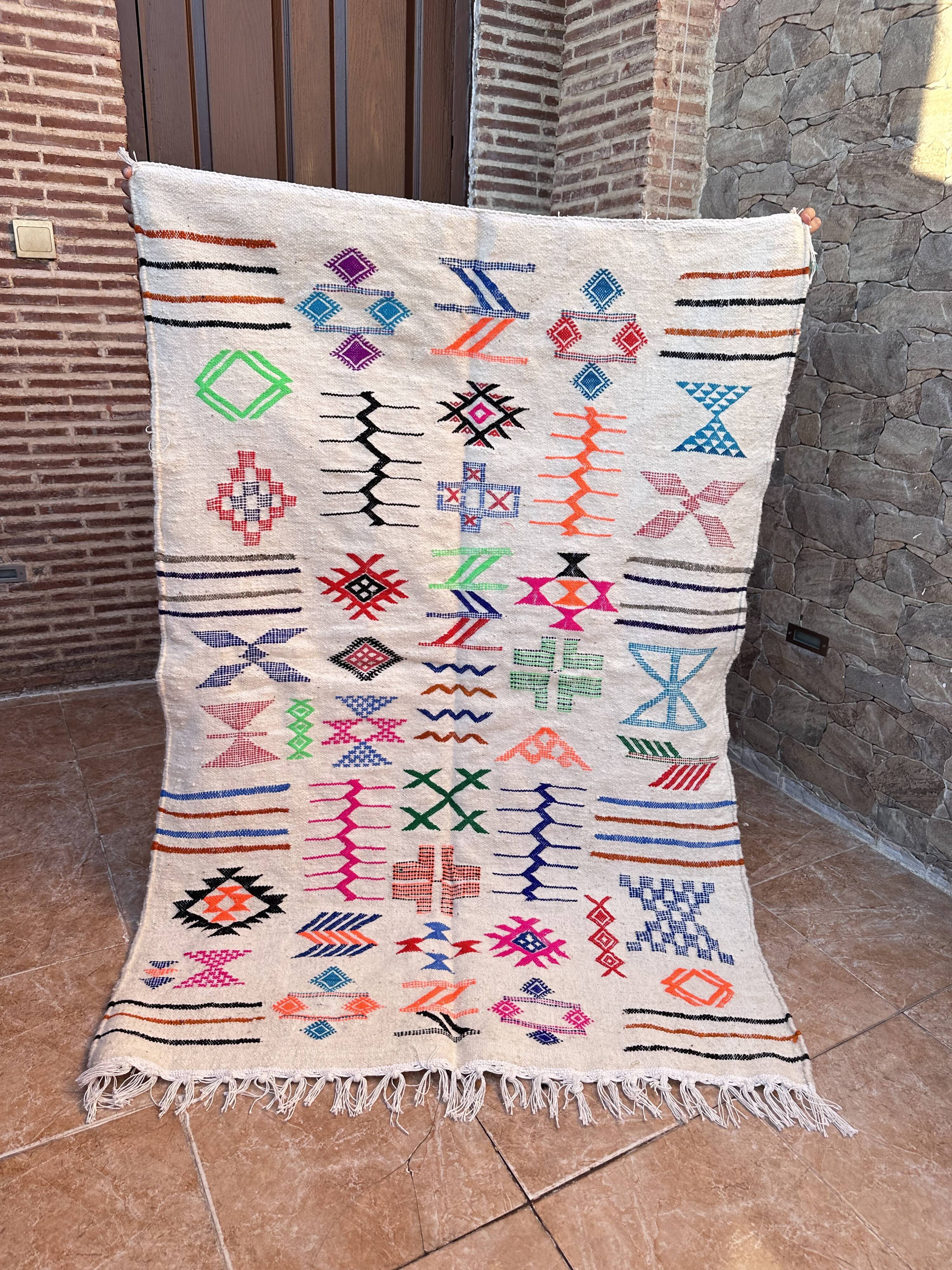 Handmade wool Berber rug – Colourful bohemian Moroccan kilim