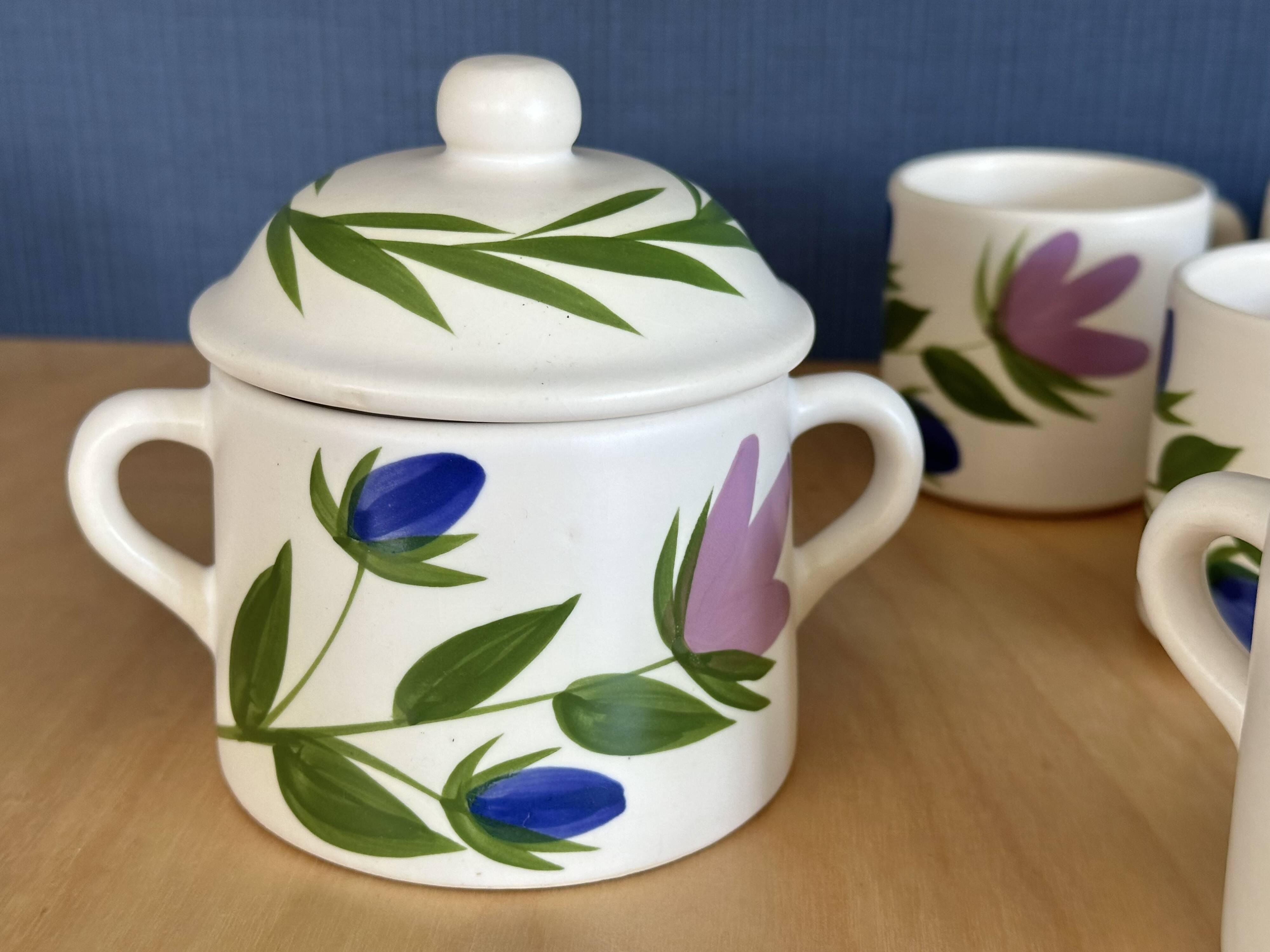 Set of 6 cups and sugar bowl Poteries du Marais