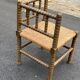 Chaise d’angle en bois tourné