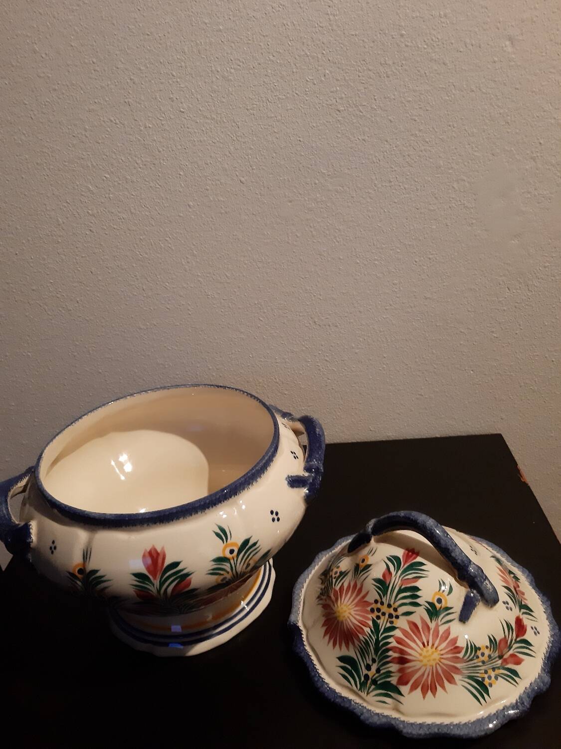 Henriot Quimper tureen