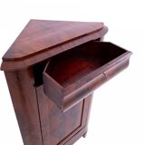 Commode d'angle ancienne, Europe du Nord, vers 1880