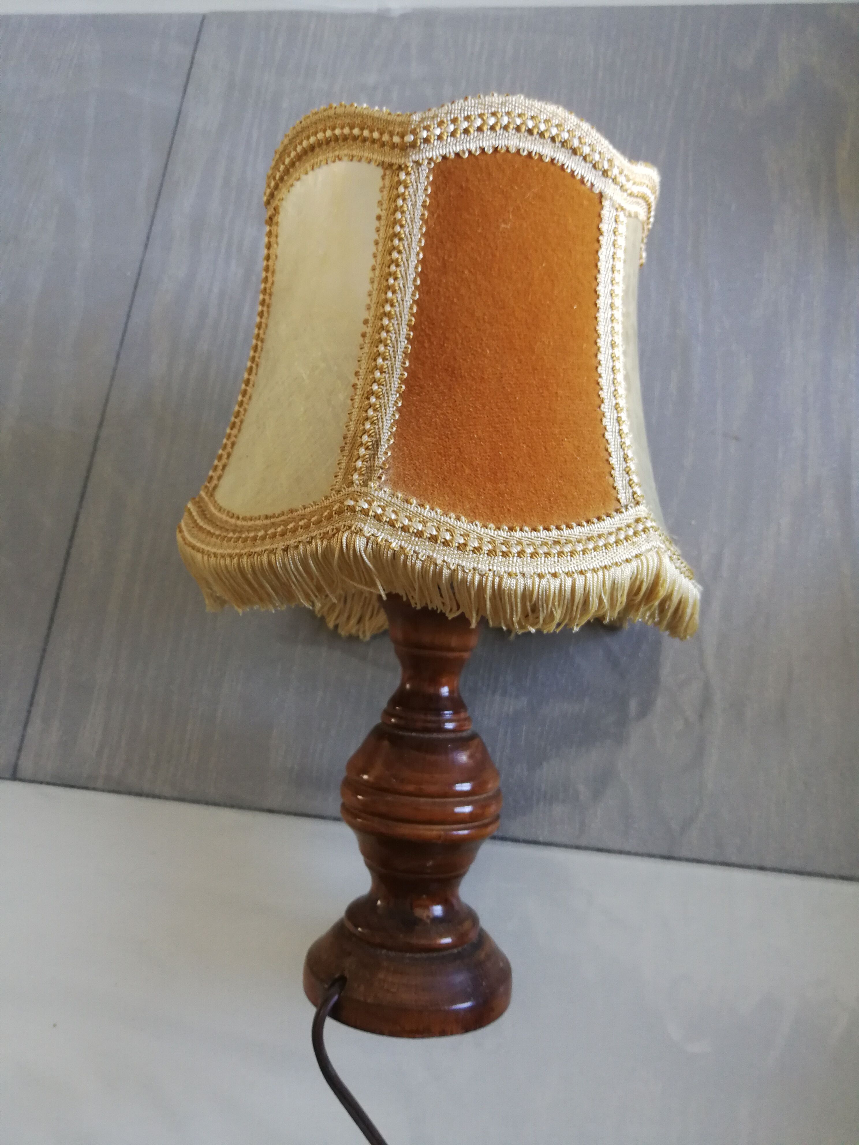 Bedside lamp