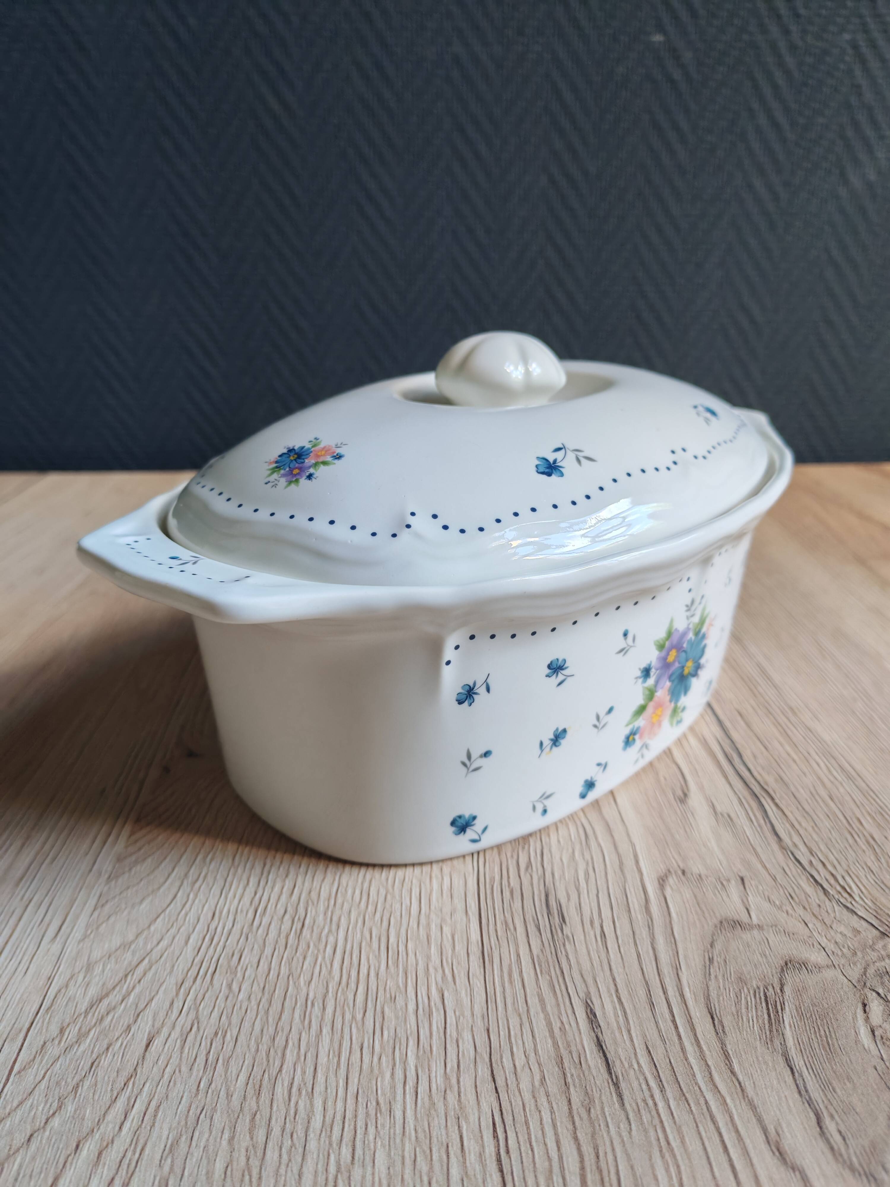 Oval floral stoneware terrine — Provincial Bouquet JMP Marketing Japan