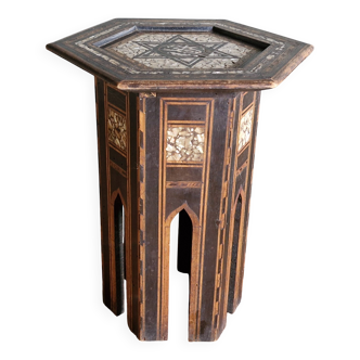 Antique octagonal table with mother-of-pearl inlays - Syria or Egypt