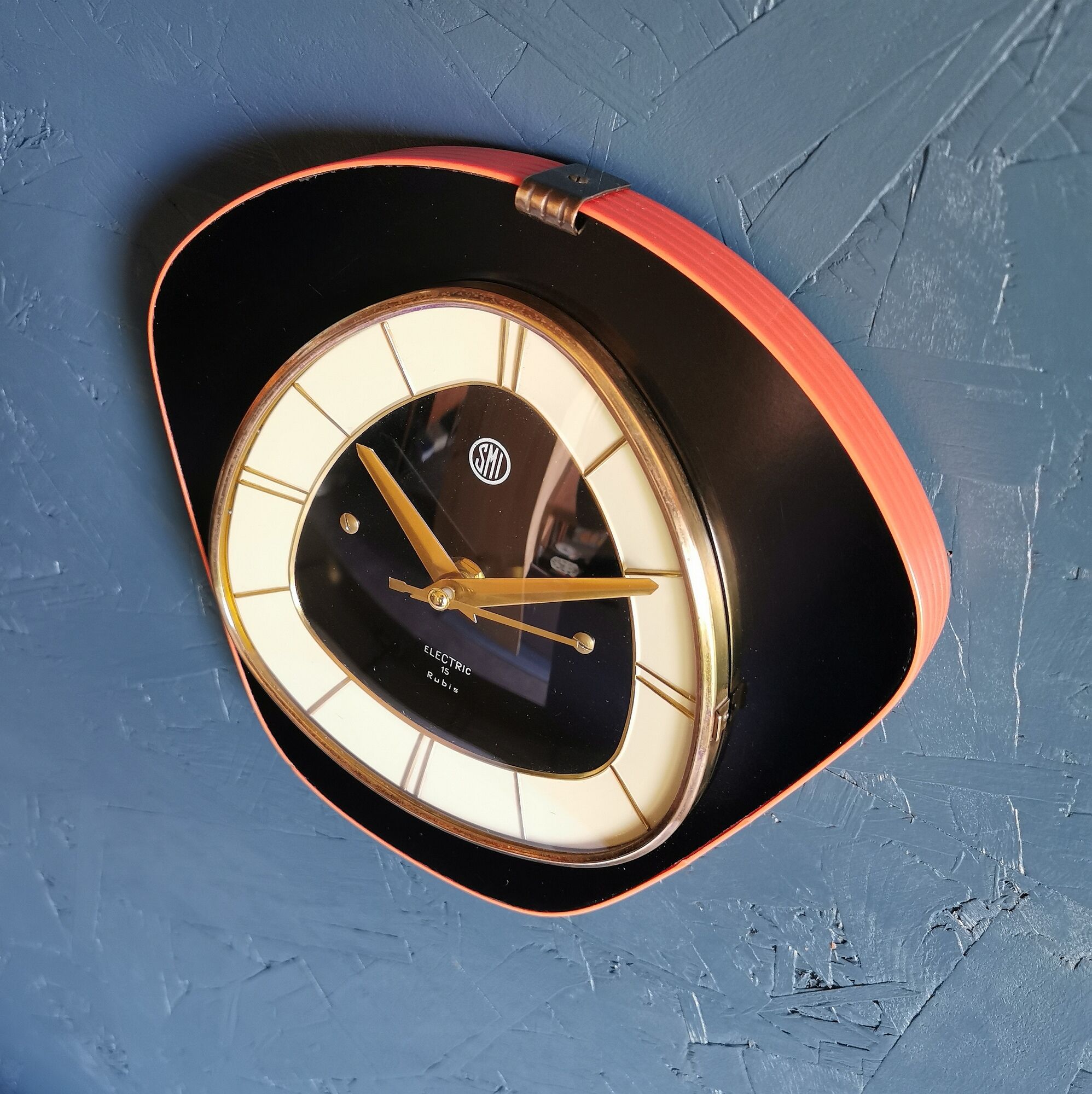 Horloge formica vintage pendule murale silencieuse "SMI noir orange"