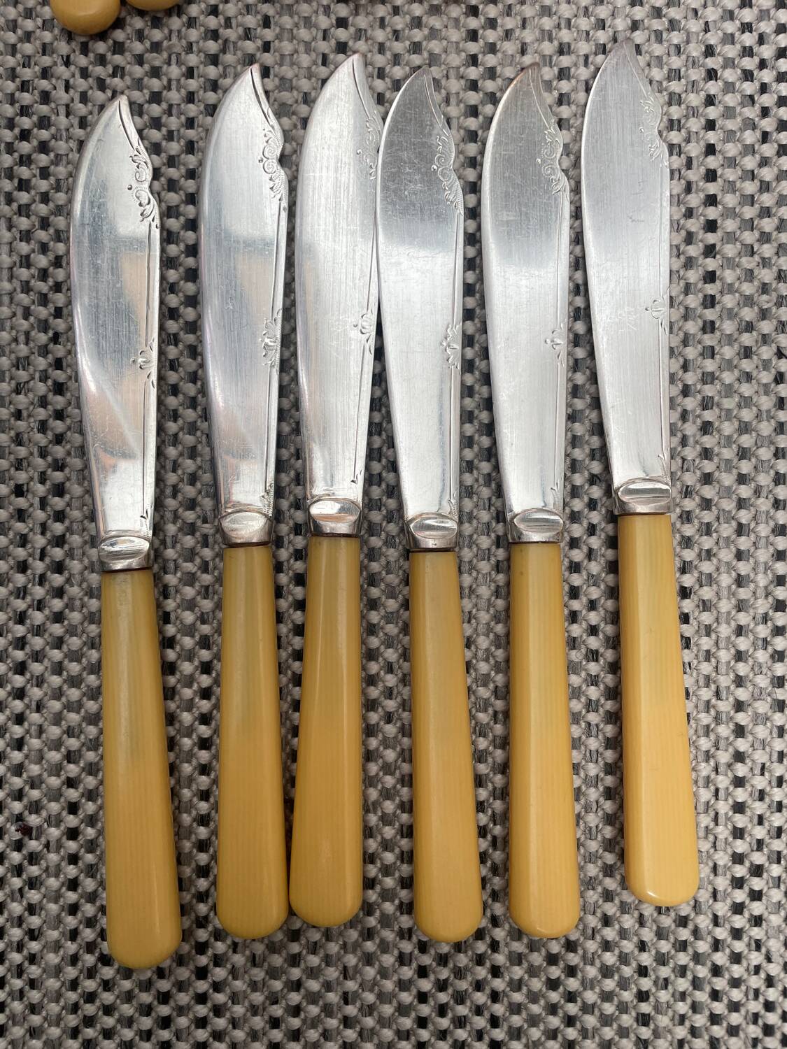 Fish cutlery
