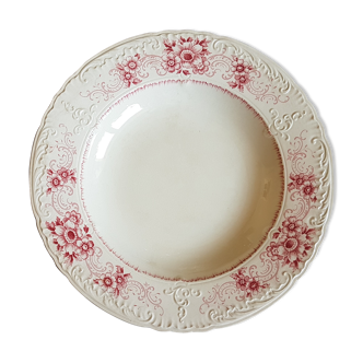 Assiette en faïence de Sarreguemines à décor de fleurs
