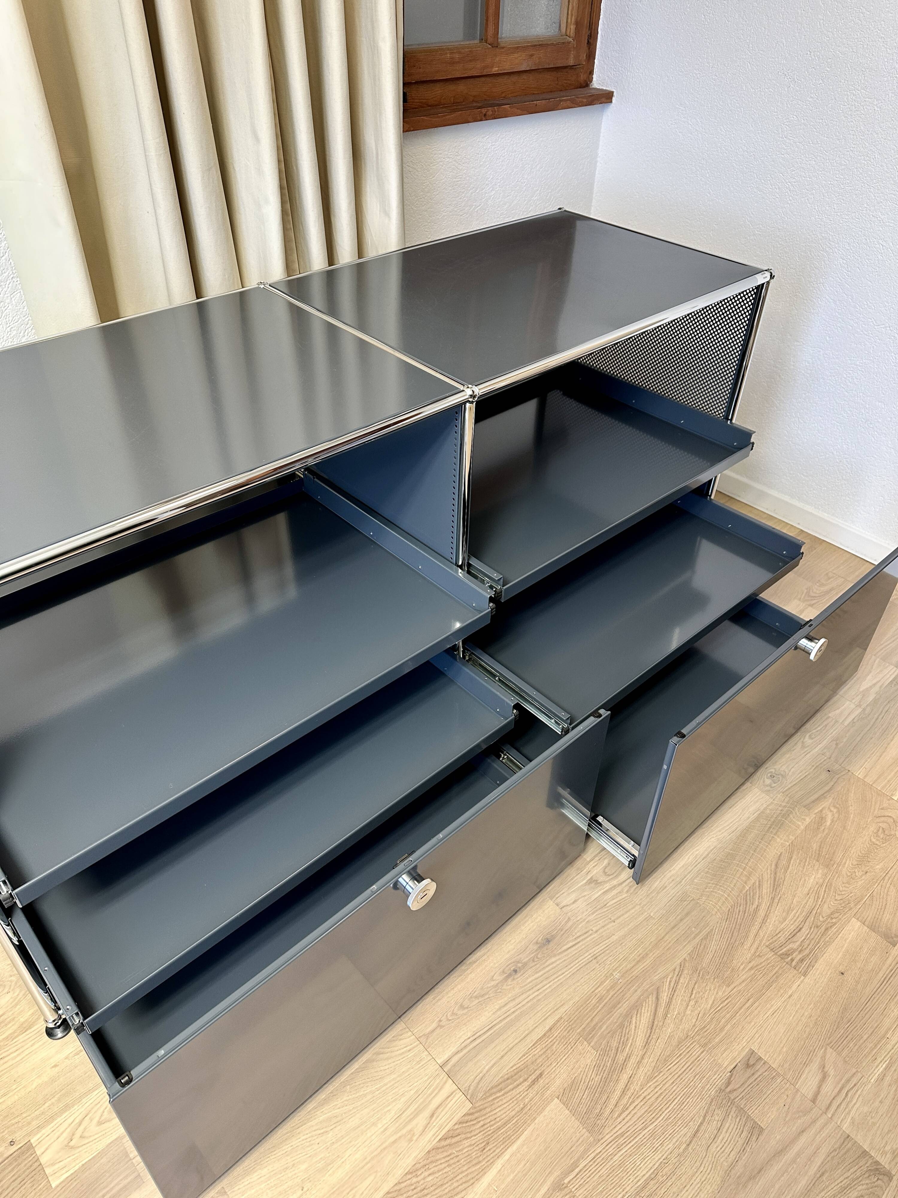 Commode USM Haller en Gris Anthracite | Selency