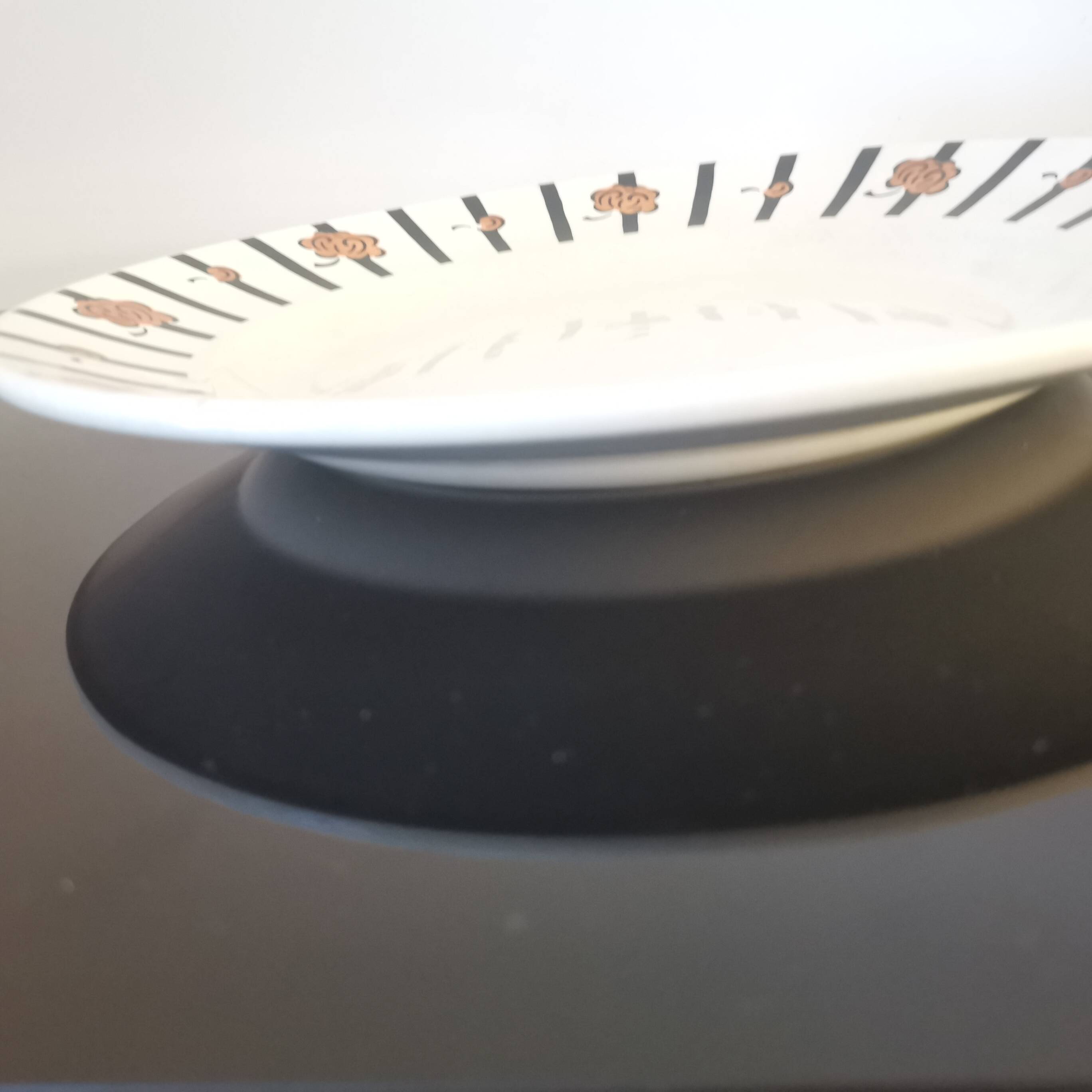 Old Round Serving Dish “Badonviller” black and orange