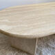 Table basse ovale en travertin