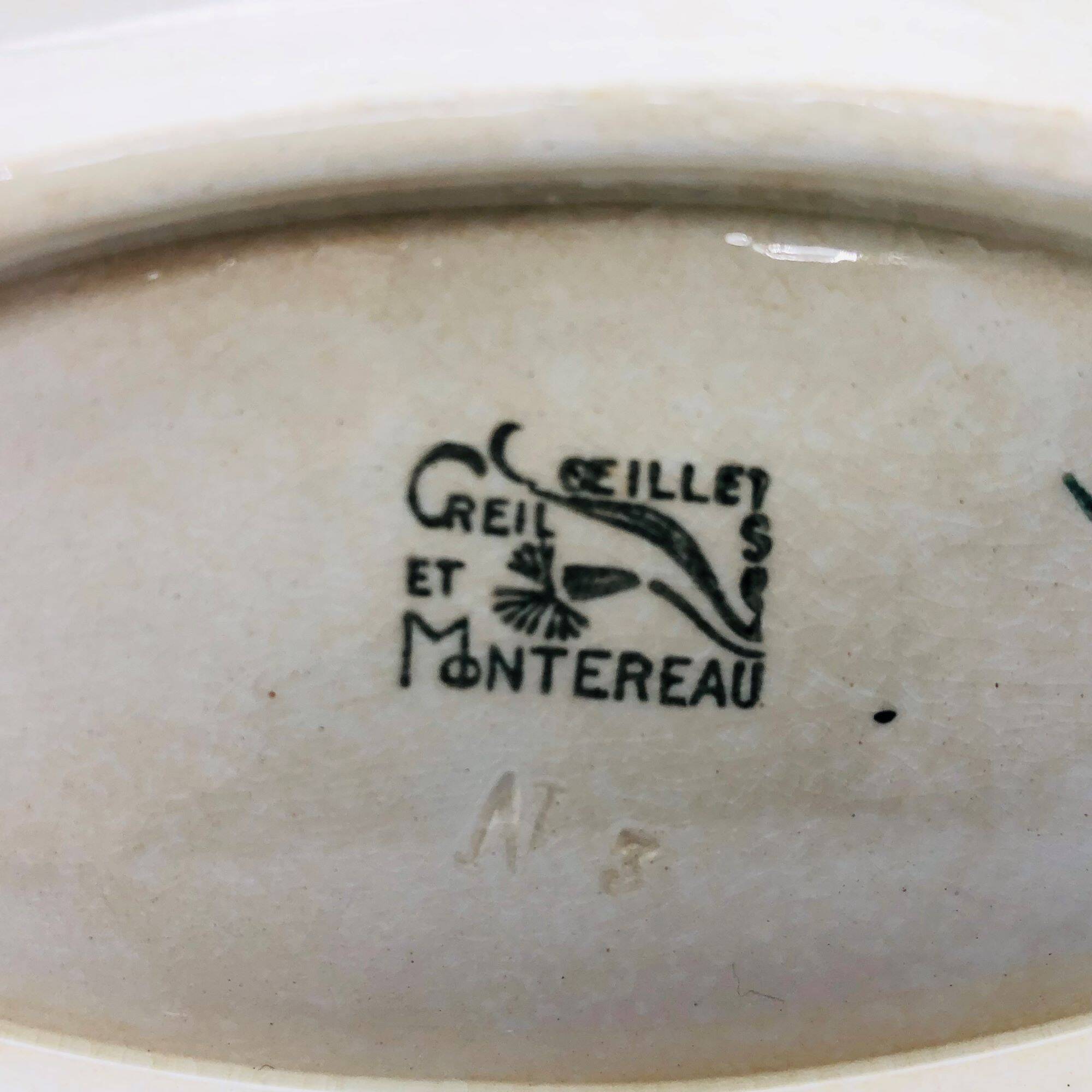 Set of 2 dishes - Creil et Montereau – Carnation model.
