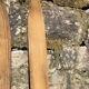 Paire de skis en bois vintage