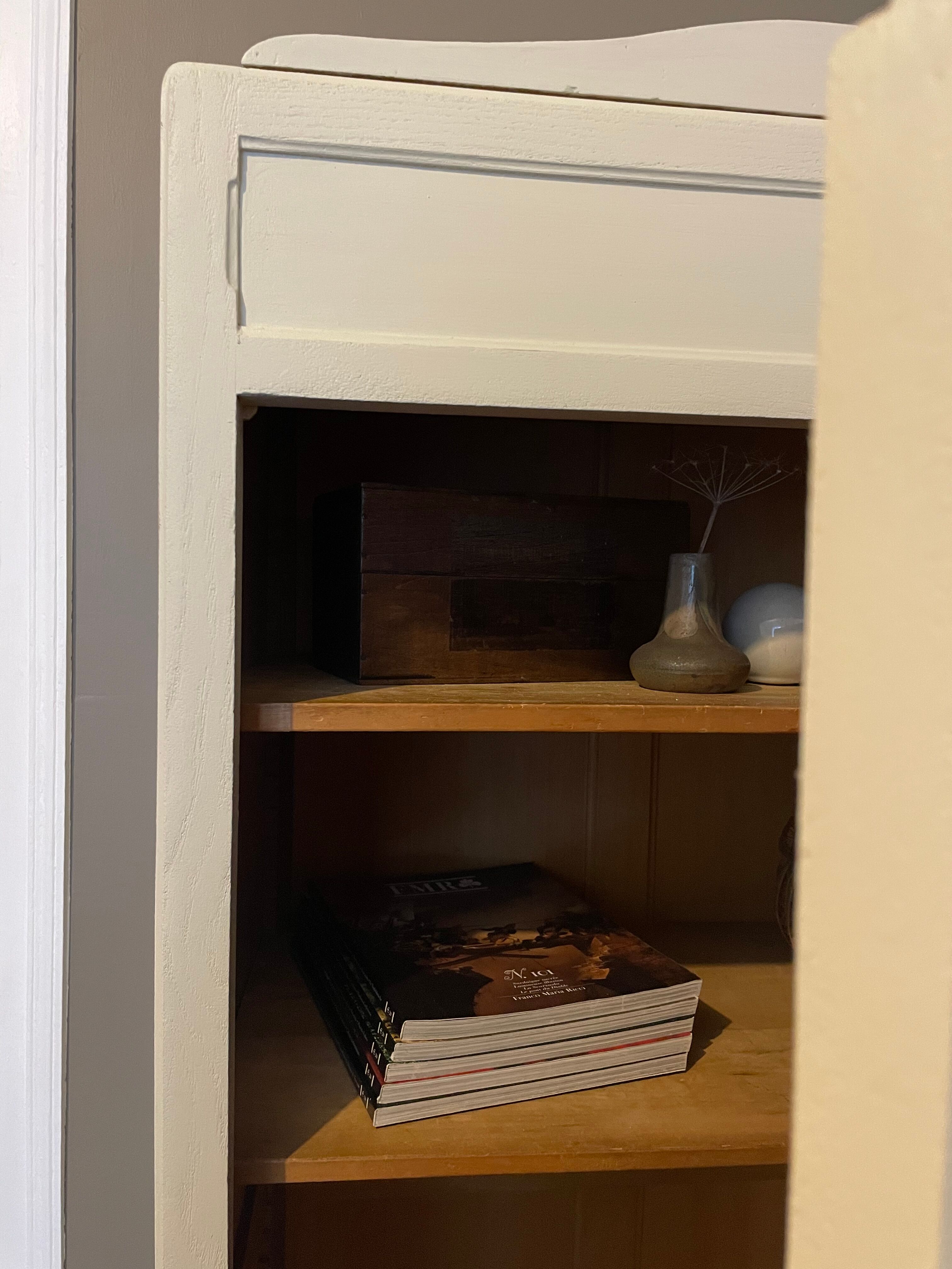 Armoire parisienne