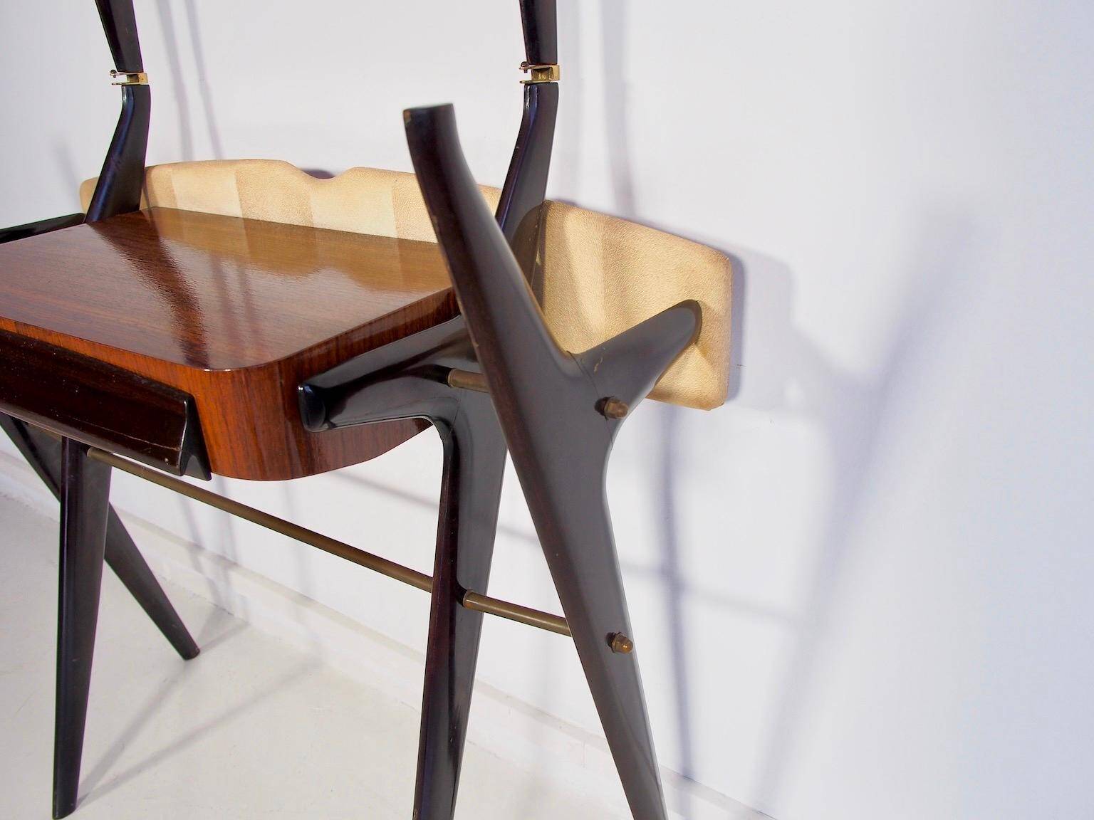 Table console laquée avec plateau en verre et miroir