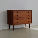 DISCOVER OUR VINTAGE CHESTS OF DRAWERS