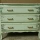 Commode patinée