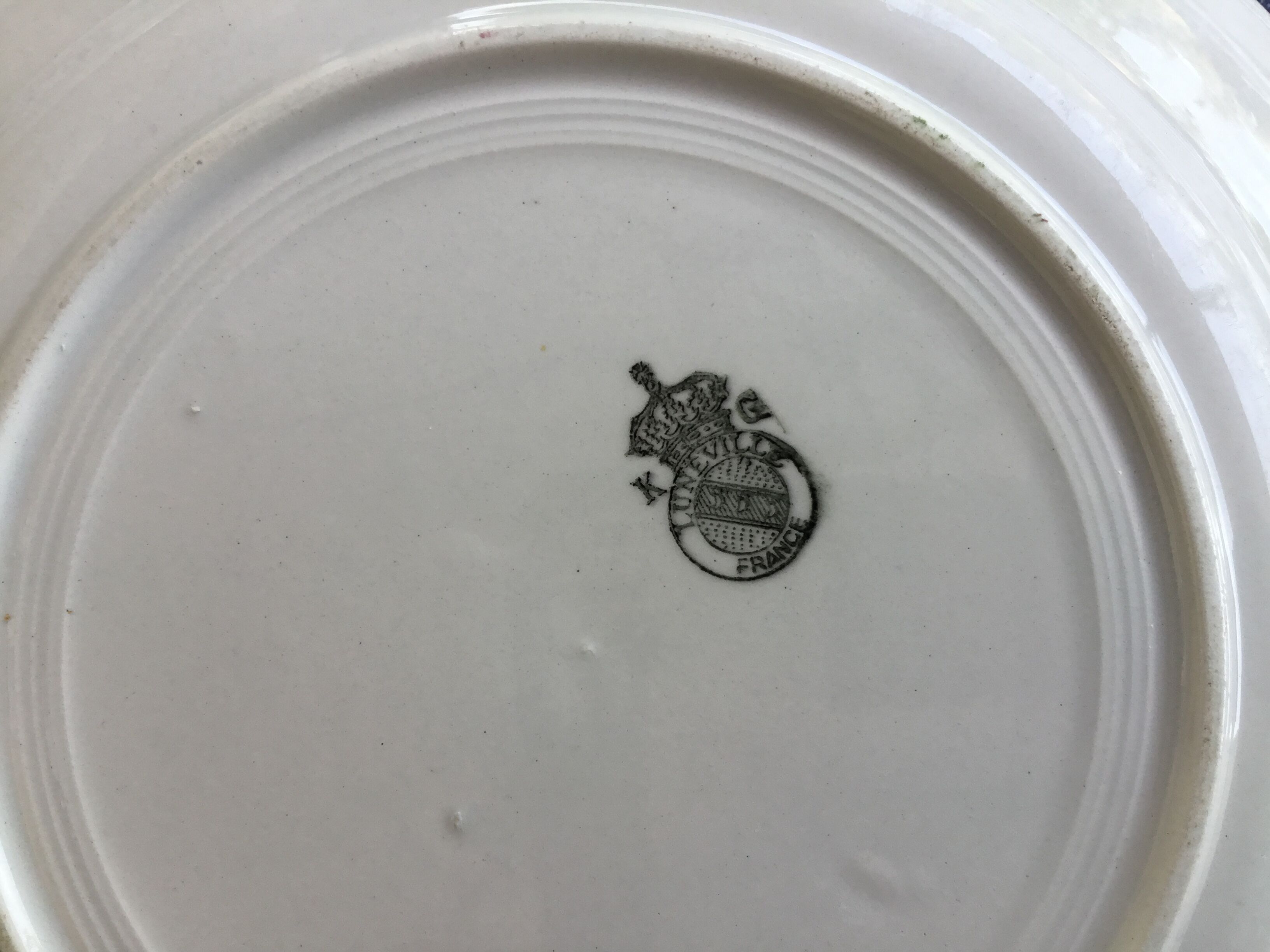 Set of 6 mismatched plates