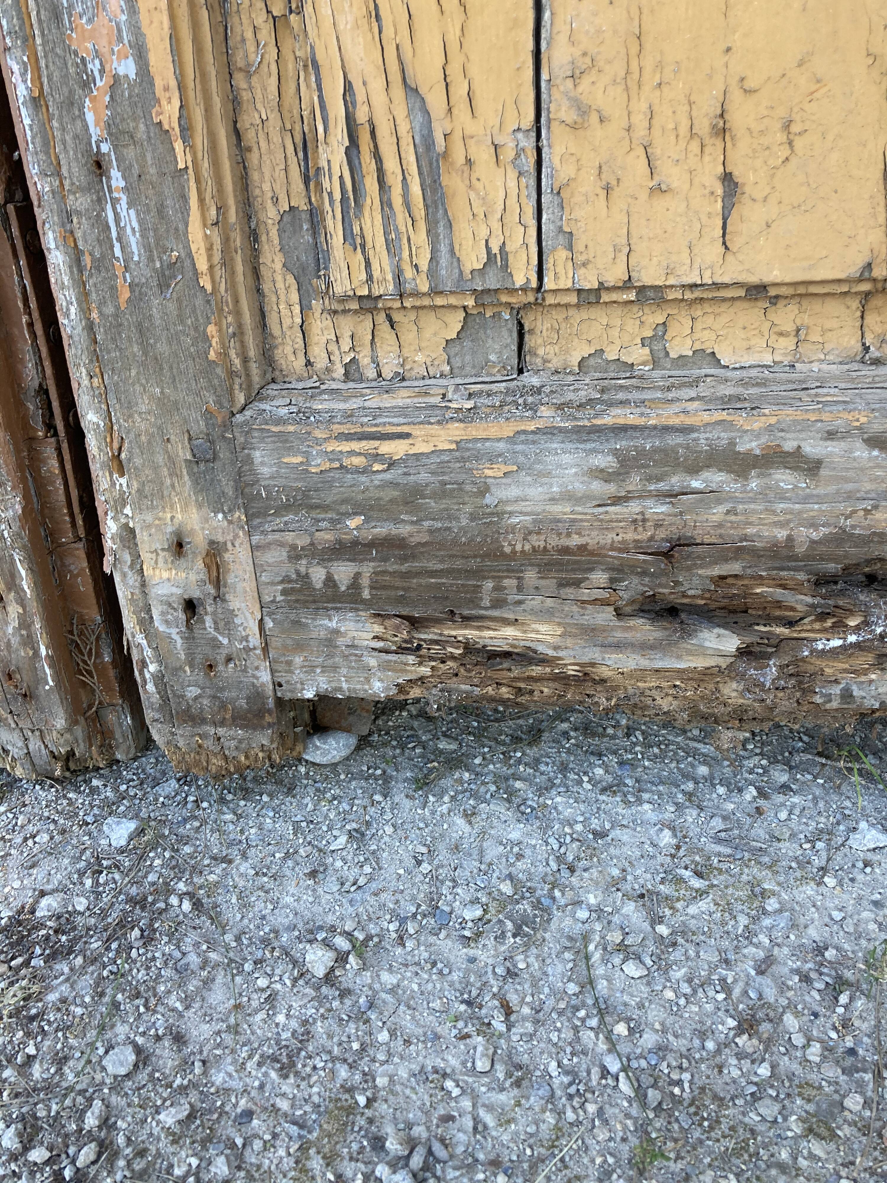 Former workshop/glass portal