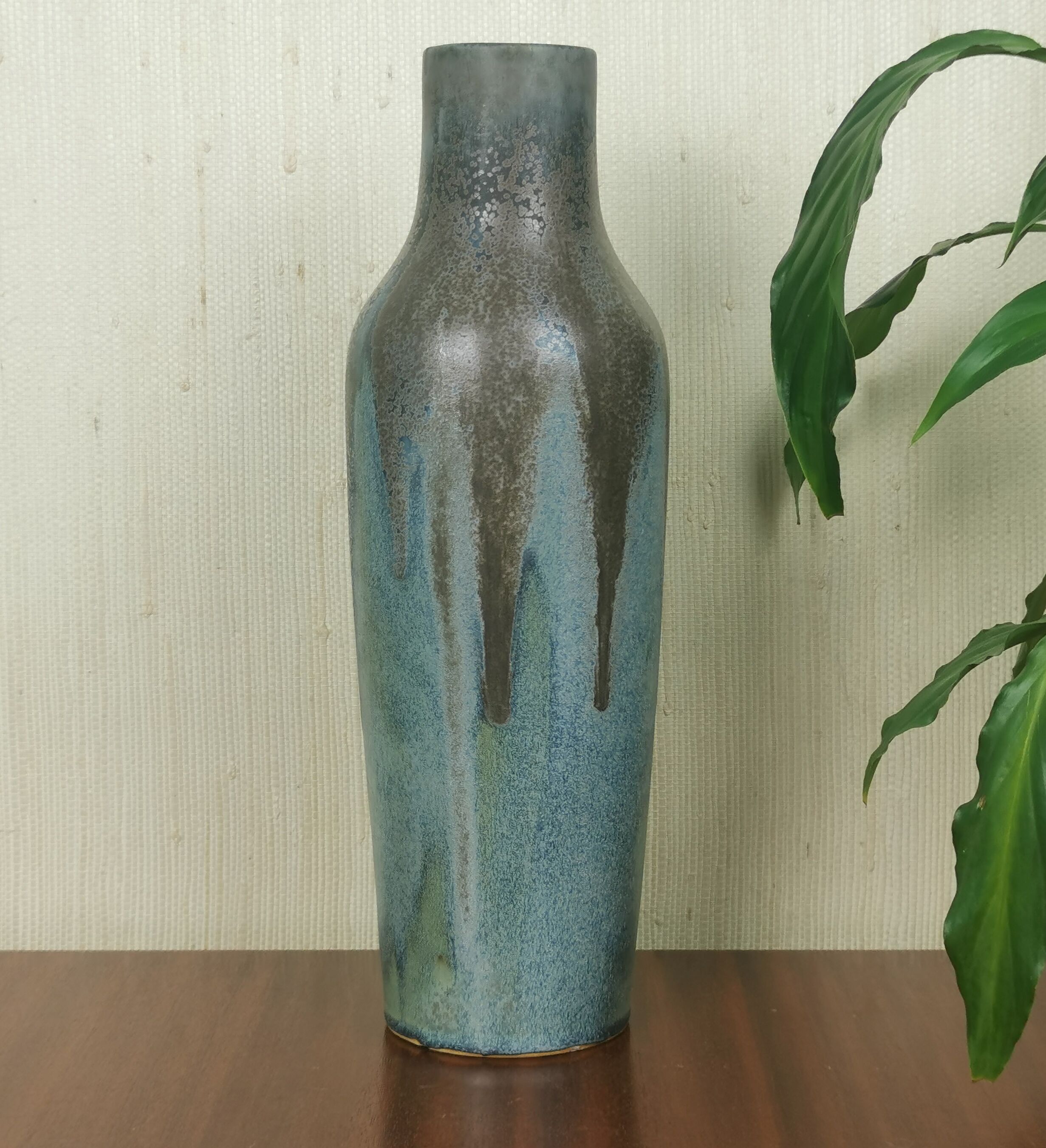 Denbac sandstone vase